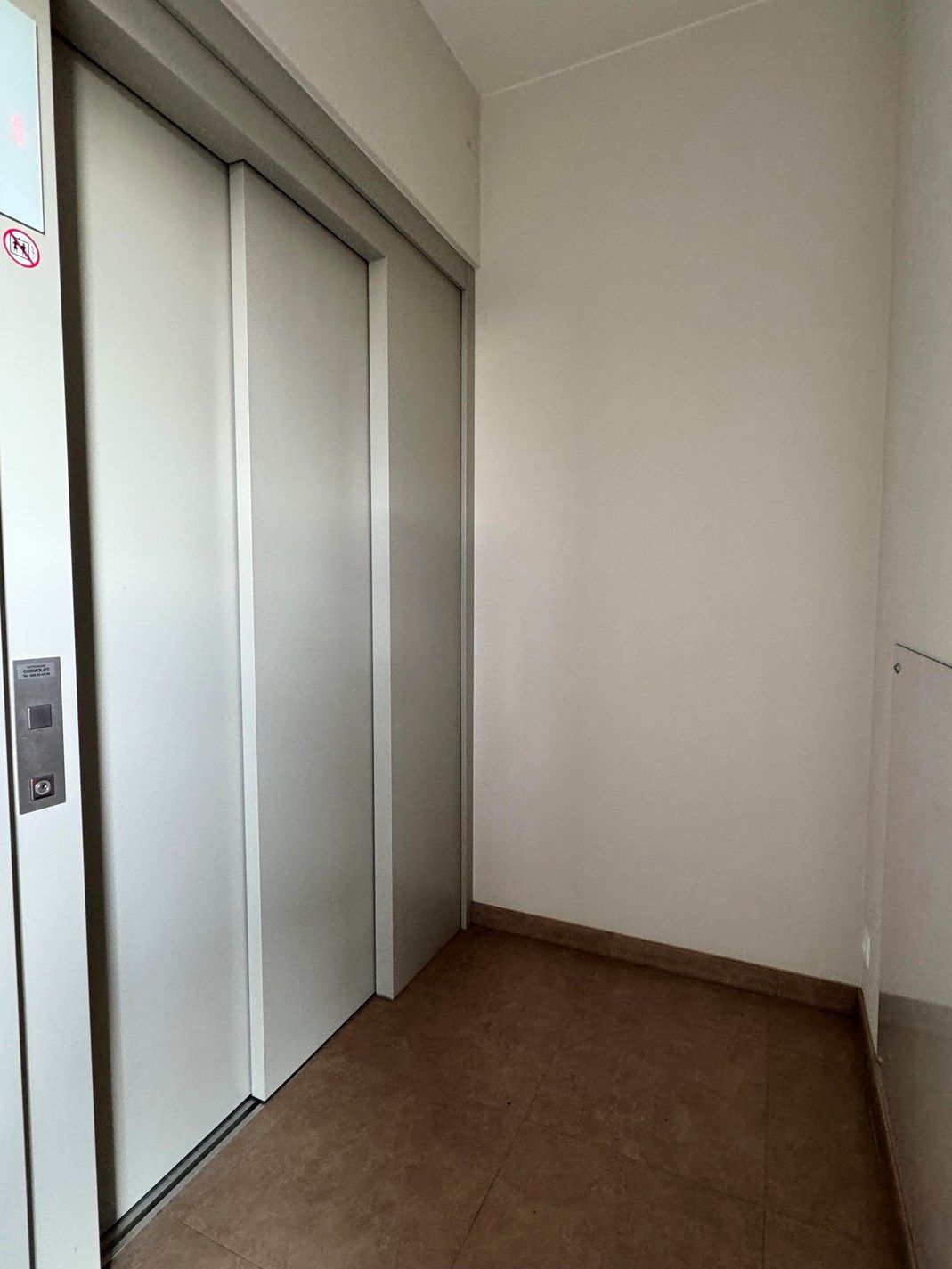 Appartement met mooi groot terras te Koekelare foto 15