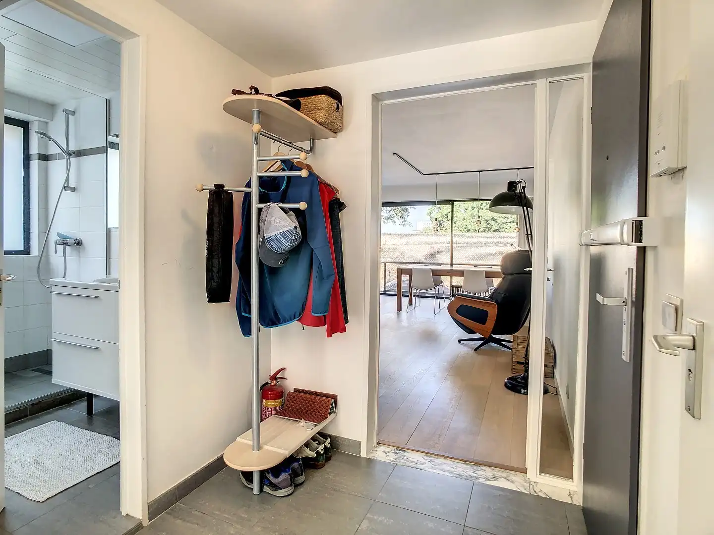 Goed gelegen gerenoveerd appartement met twee ruime slaapkamers, terras (25 m²) en garagebox - bewoonbare oppervlakte 73 m²        foto 7
