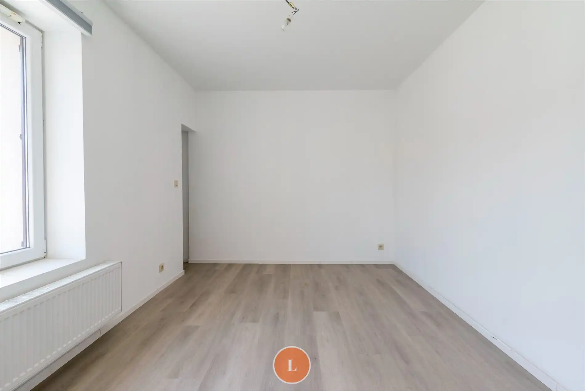 Gerenoveerde gezinswoning met mogelijkheid tot 4 slaapkamers en tuin in Menen foto 7