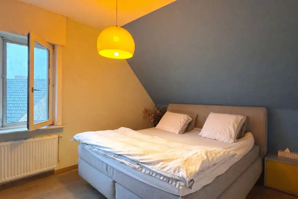 Instapklare en charmante alleenstaande woning met aangelegde tuin is gelegen in een rustige verkaveling. foto 13