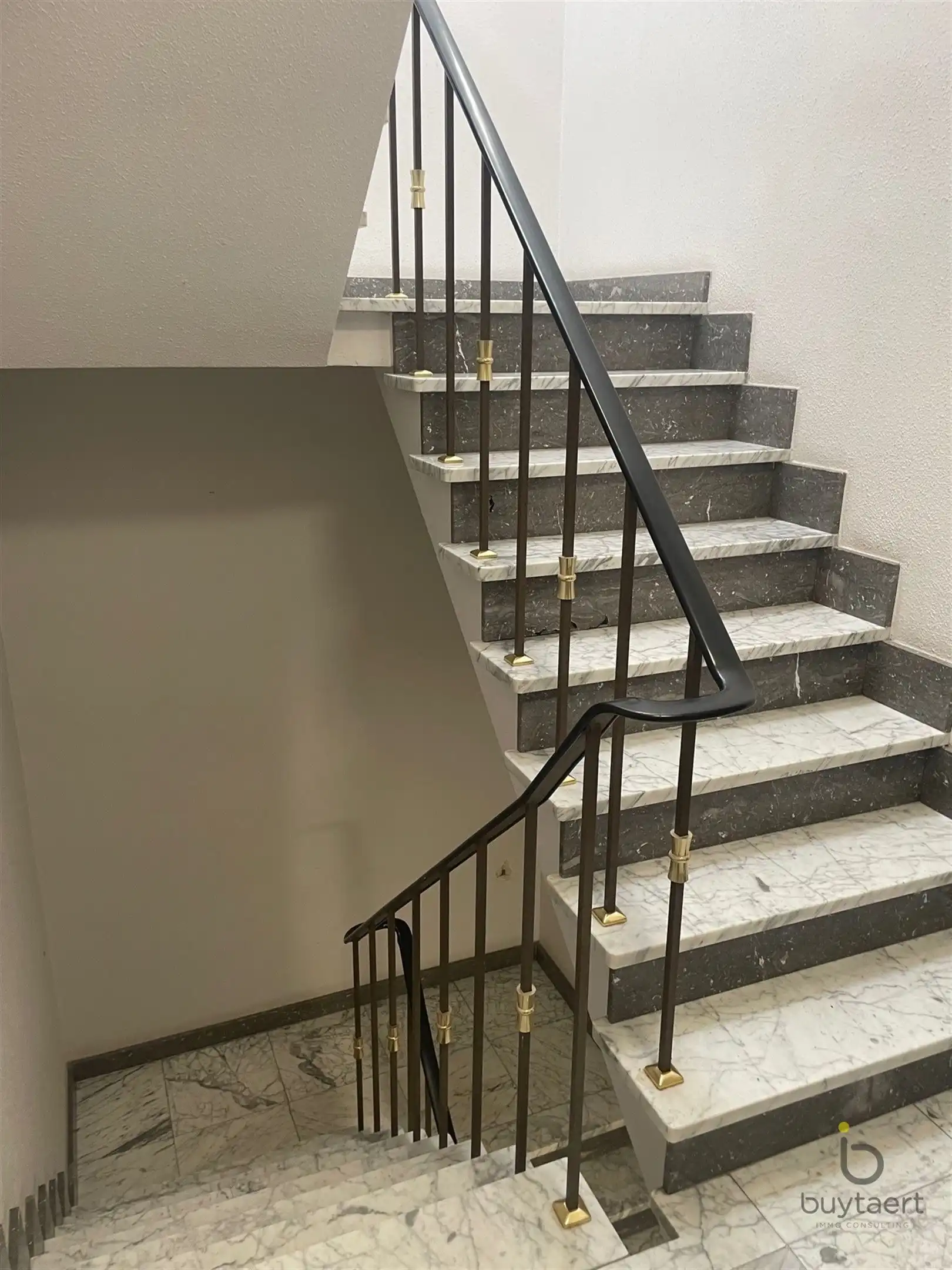 Ideaal gelegen twee (of drie) slaapkamer appartement in het hartje van Brasschaat!  foto 19