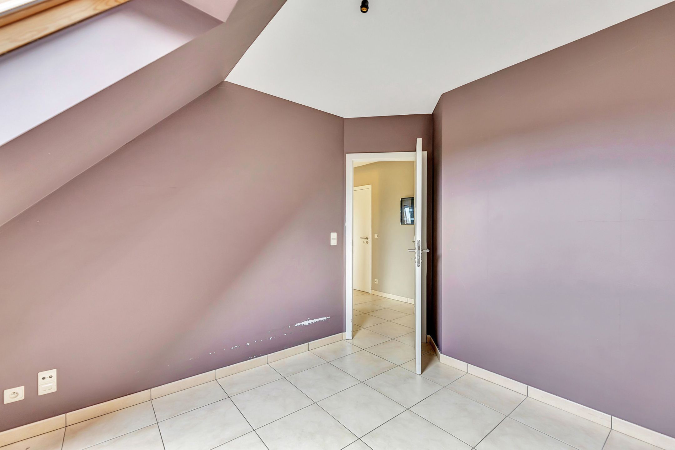 Instapklaar dakappartement in het centrum van Denderhoutem foto 10