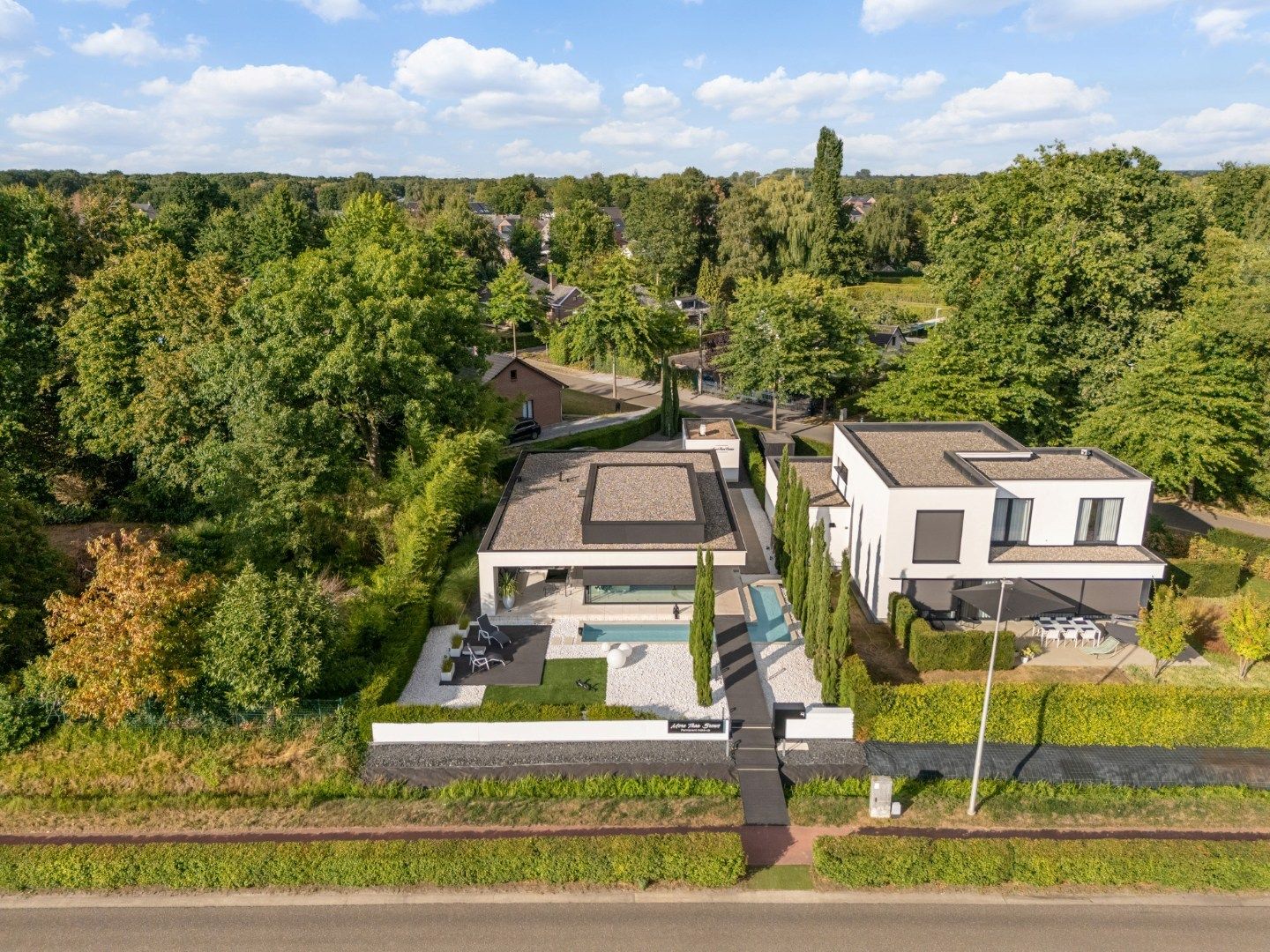 Unieke designvilla met zwembad en panoramisch uitzicht op het Albertkanaal foto 35