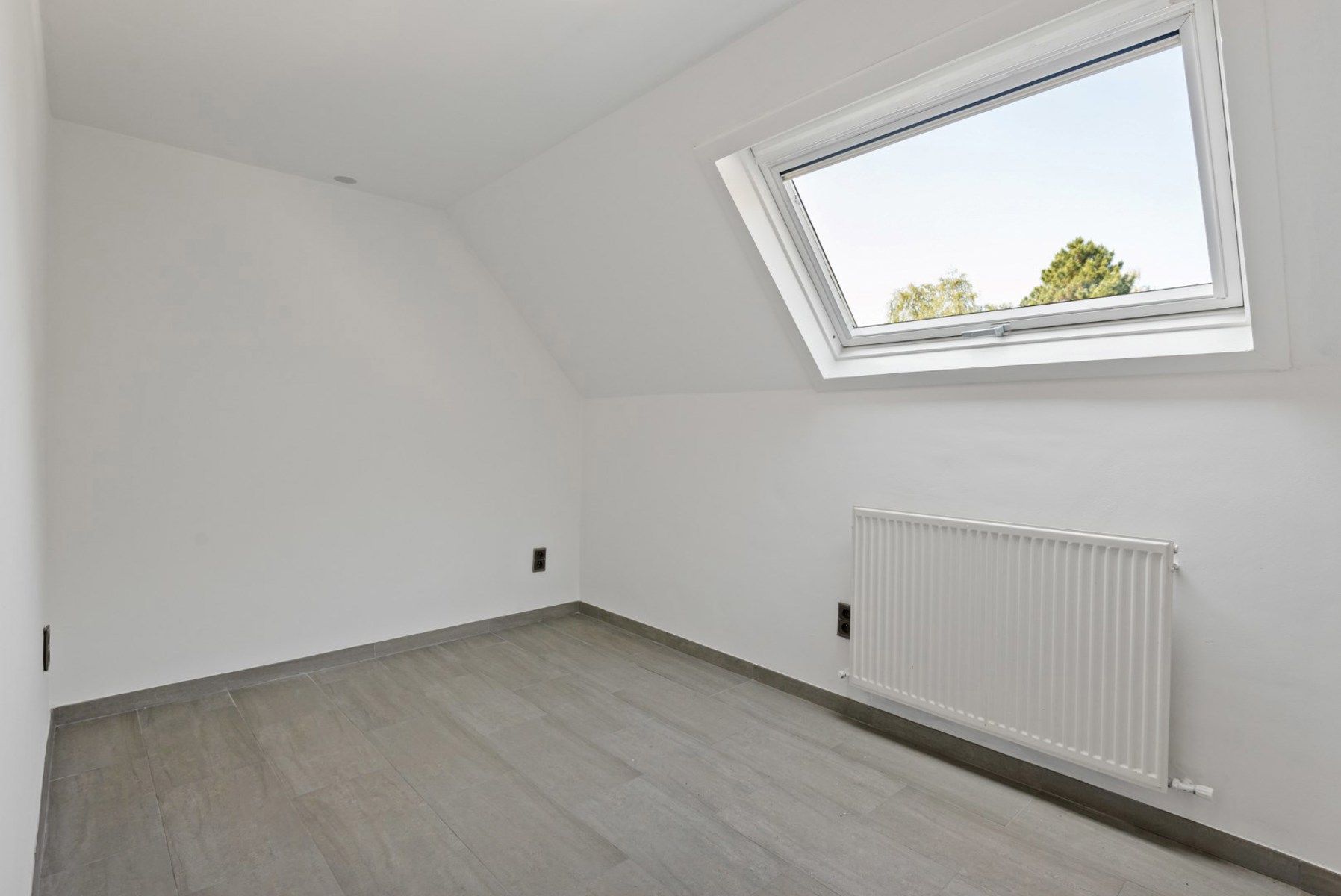 Ruime villa met 5slk en verwarmd zwembad op 2450m² foto 16