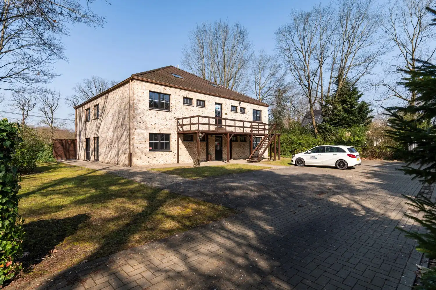 KANTOOR (489 m²) MET PARKING OP STRATEGISCHE LIGGING! foto 22