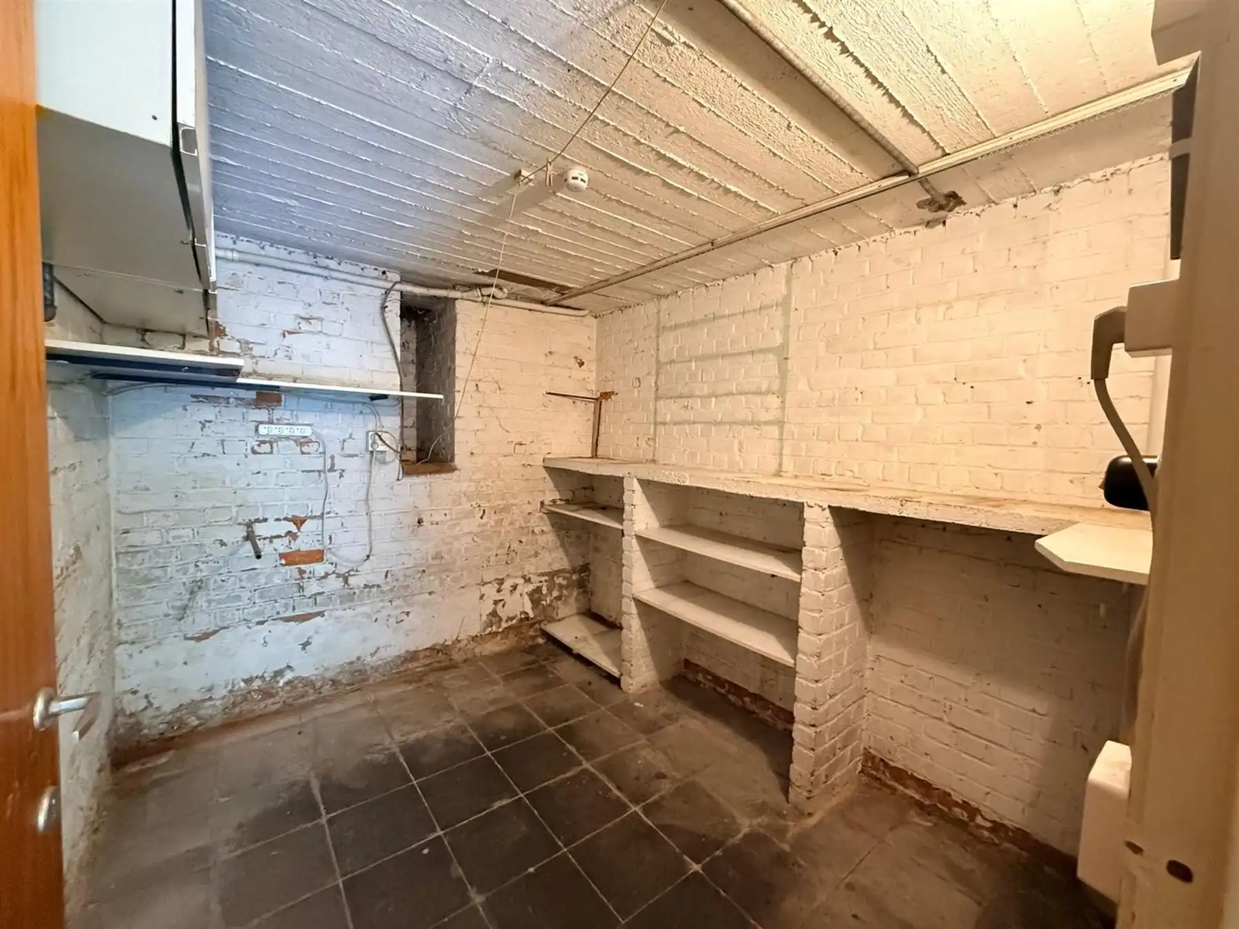 RESIDENTIEEL 3-GEVEL WONING MET MOOIE TUIN foto 13