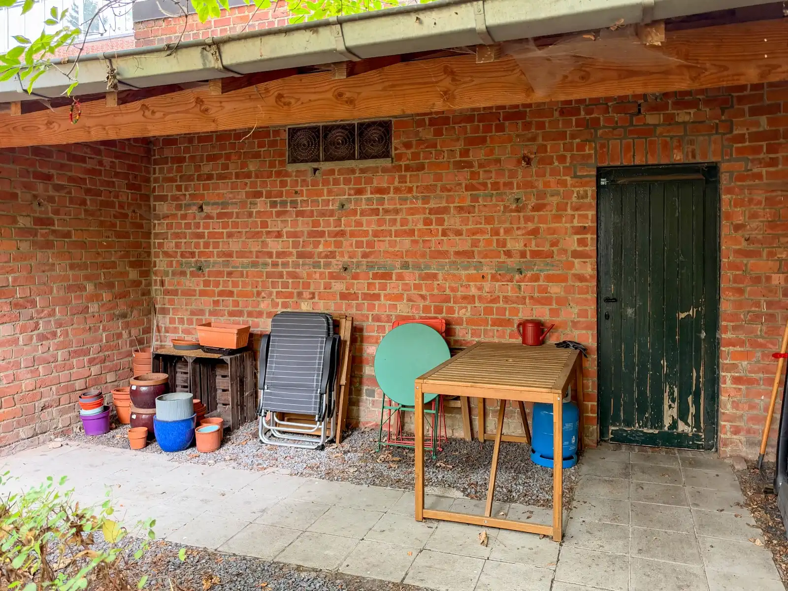 2 slaapkamer appartement (gelijkvloers) met grote tuin en grote garage vlakbij Sint-Pietersstation foto 22