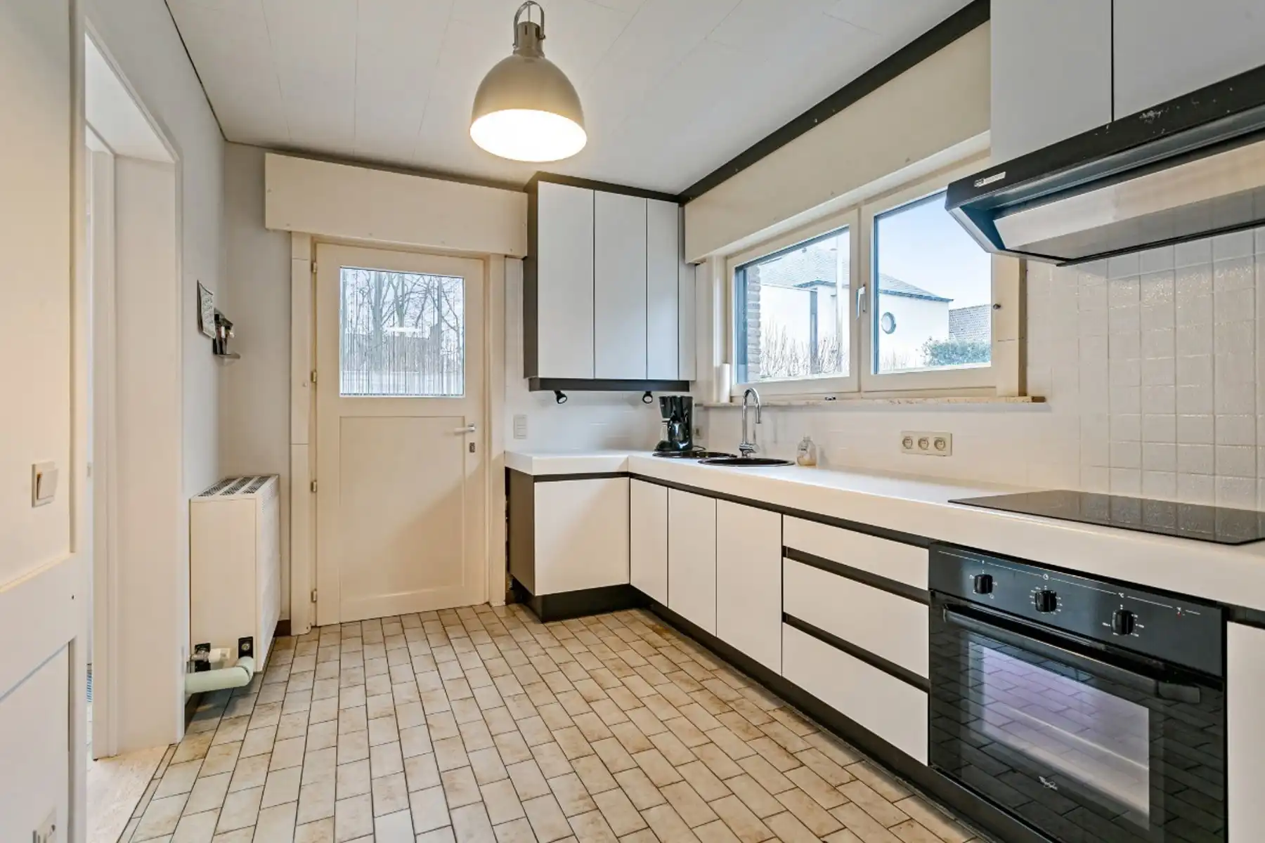 Ruime woning met 4/5 slpks op rustige ligging te Assebroek foto 8