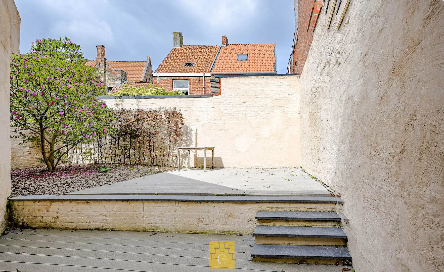 hippe eigentijds gerenoveerde hoekwoning met 2 garages en zonnige stadstuin in de gegeerde Sint-Annawijk foto 24