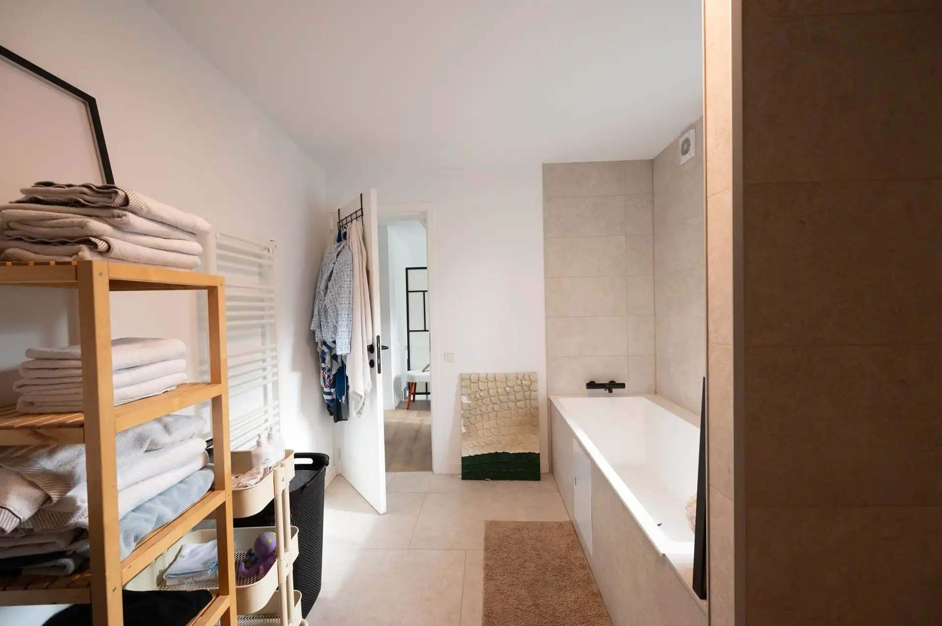 Prachtig gerenoveerde woning met tuin foto 21