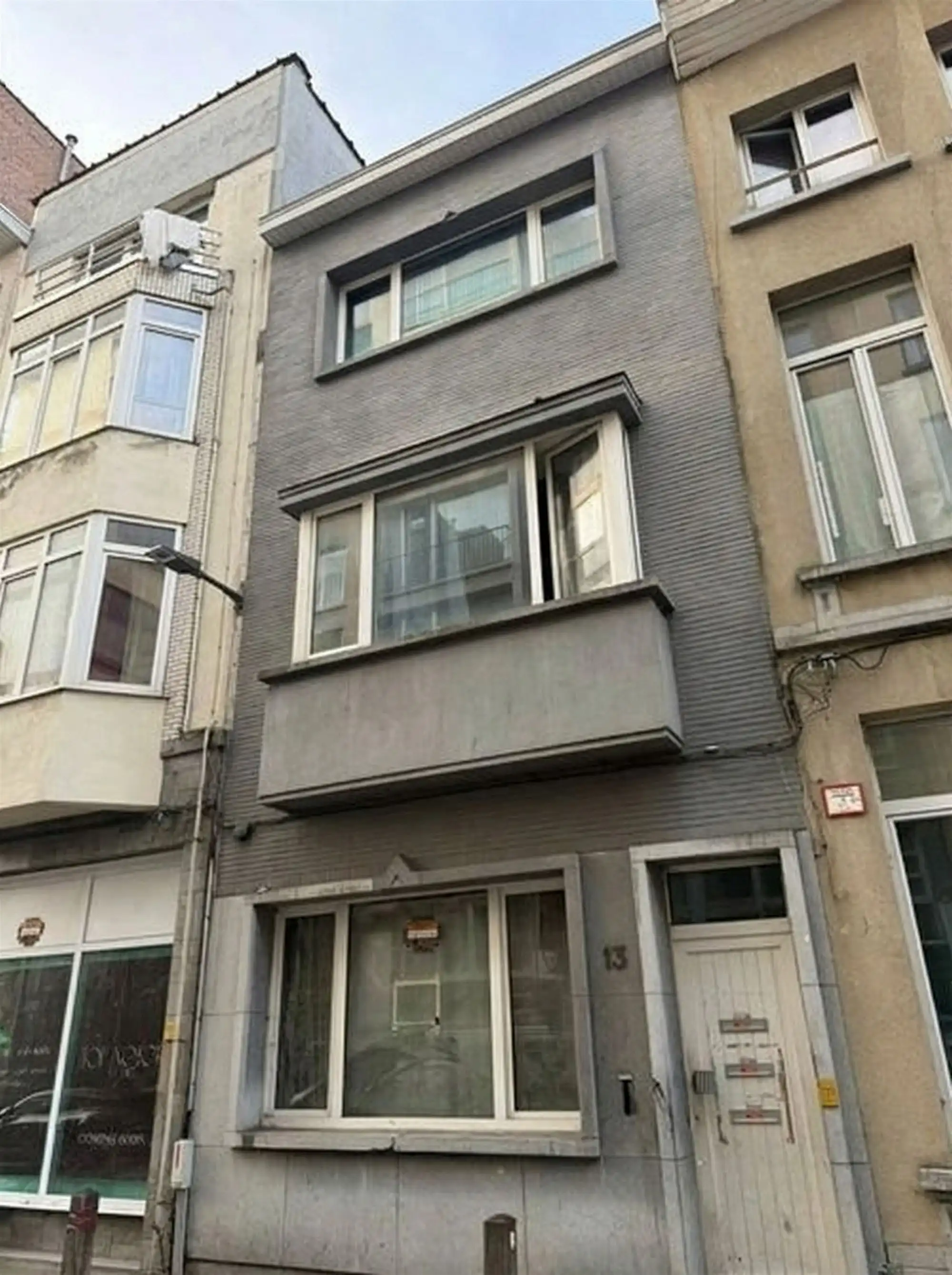 Opbrengsteigendom met 4 units op centrale ligging Antwerpen foto {{pictureIndex}}