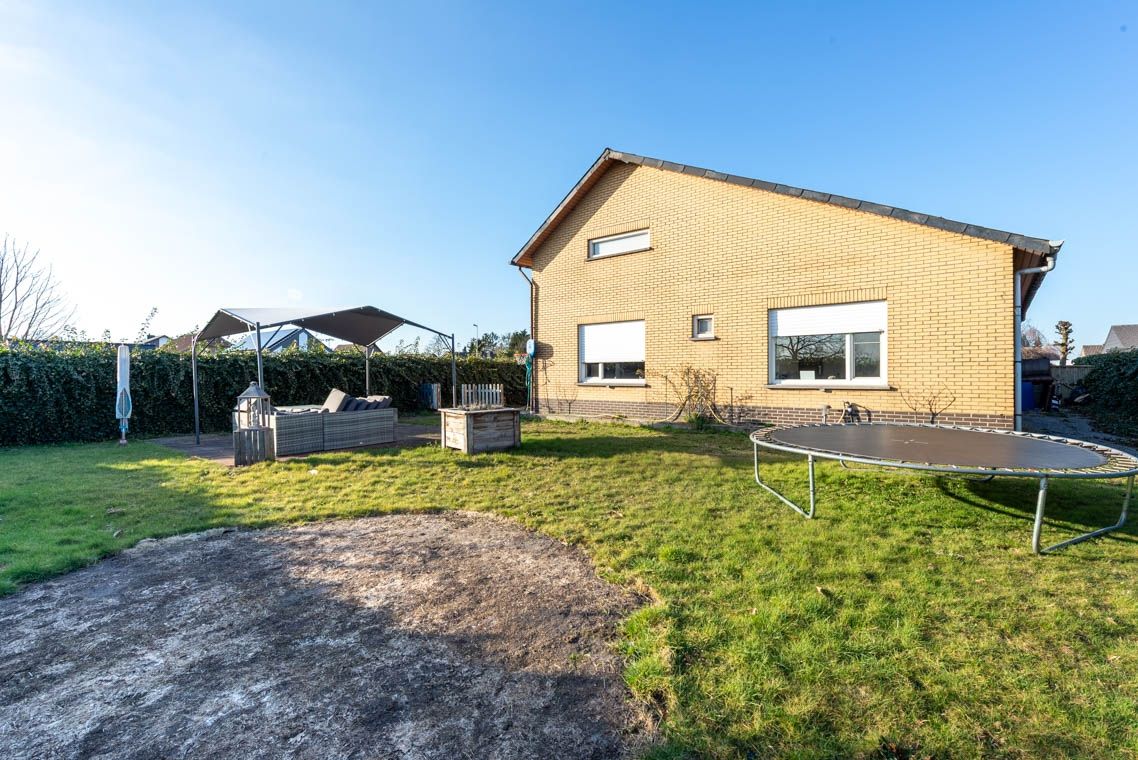 Woning met 3 slaapkamers op mooie locatie, 6are 23ca, dicht aan natuur, centrum en station foto 21