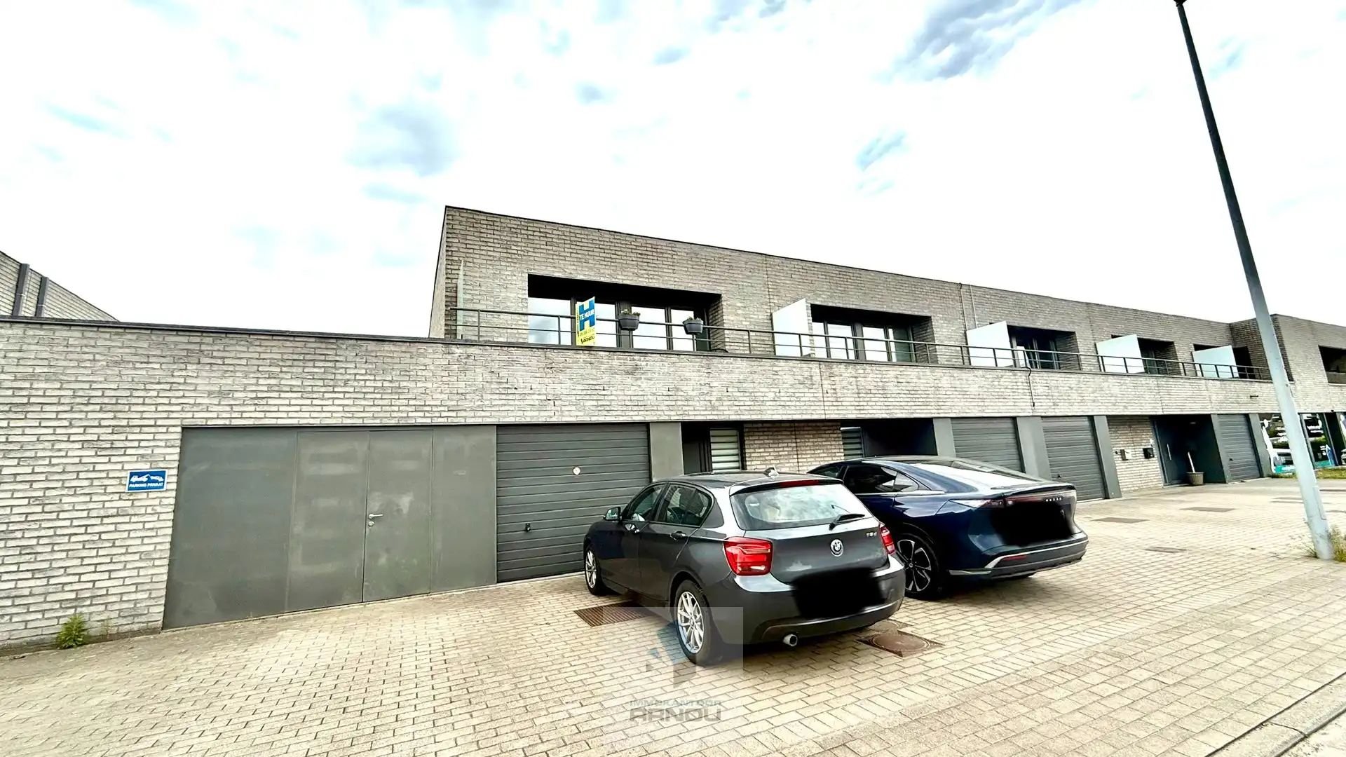 Gezellige woning met 3 slaapkamers en tuin foto {{pictureIndex}}