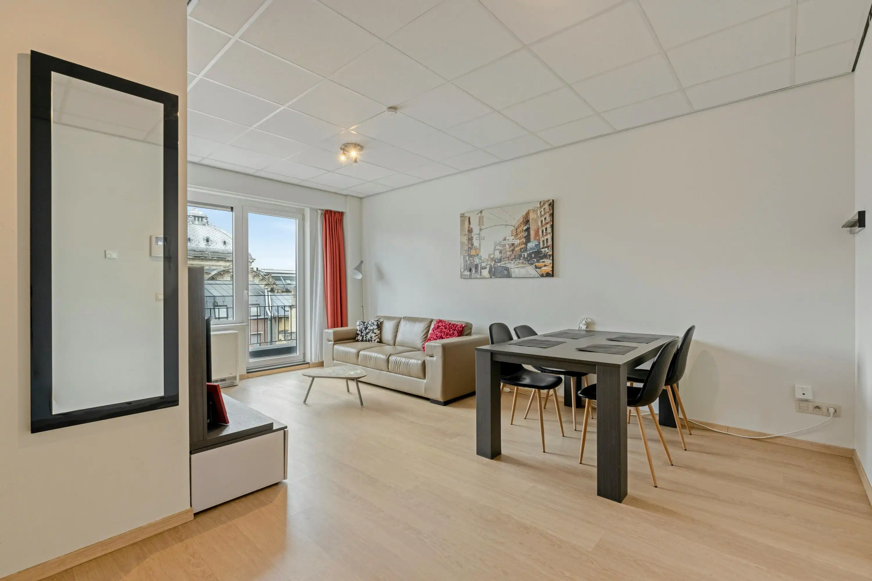 Lichtrijke Studio te Koop in Hartje Brussel foto 6