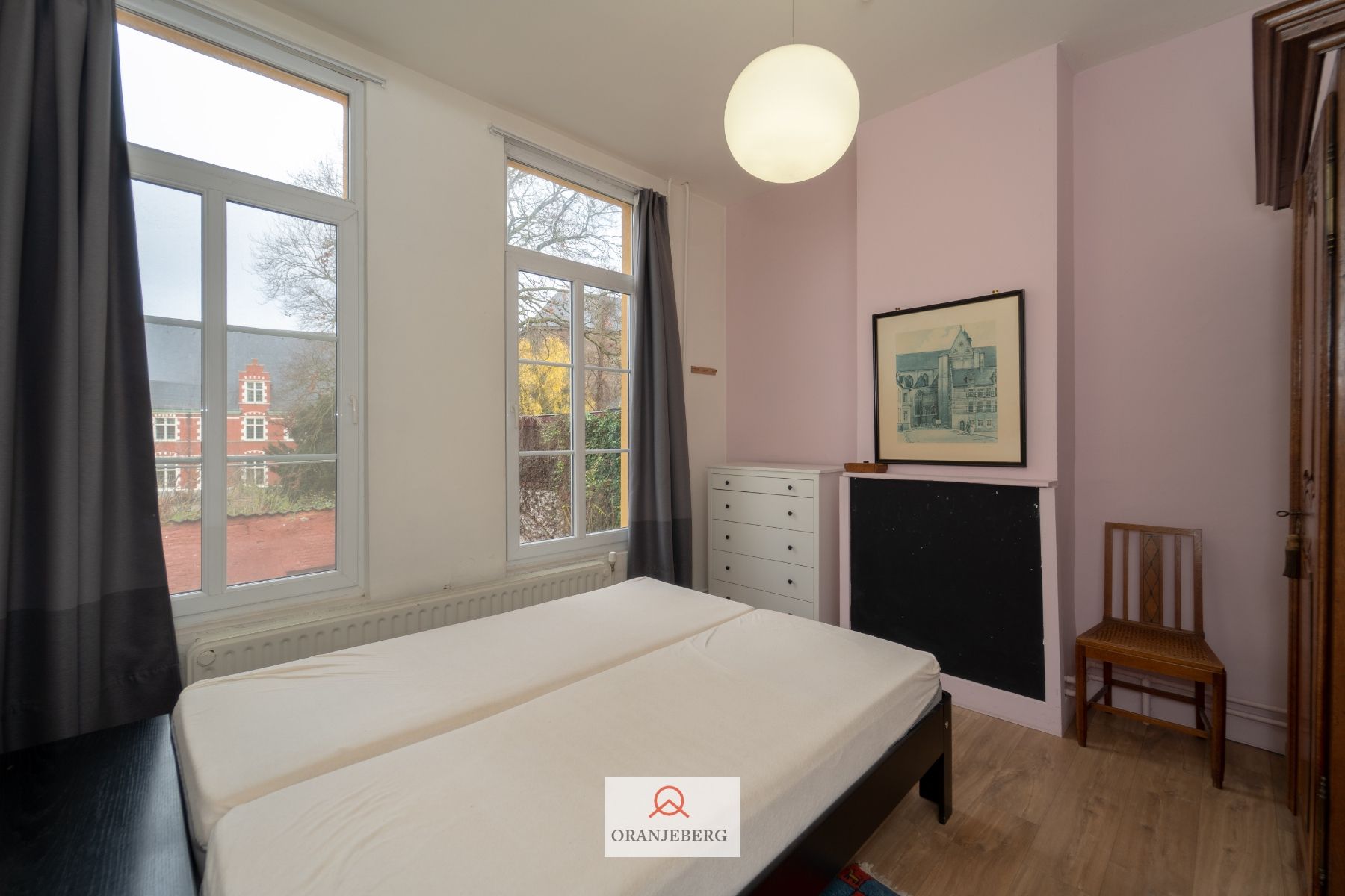 Huis met tuintje vlakbij Coupure foto 25