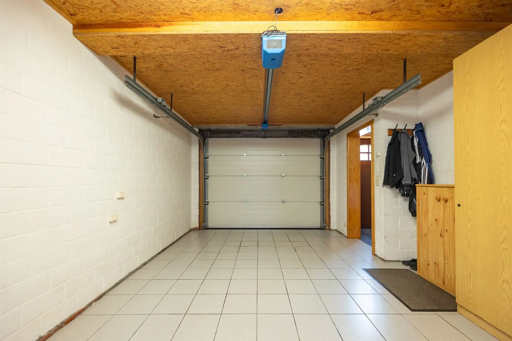 Ruime woonst, polyvalente ruimte, studio en garage foto 19