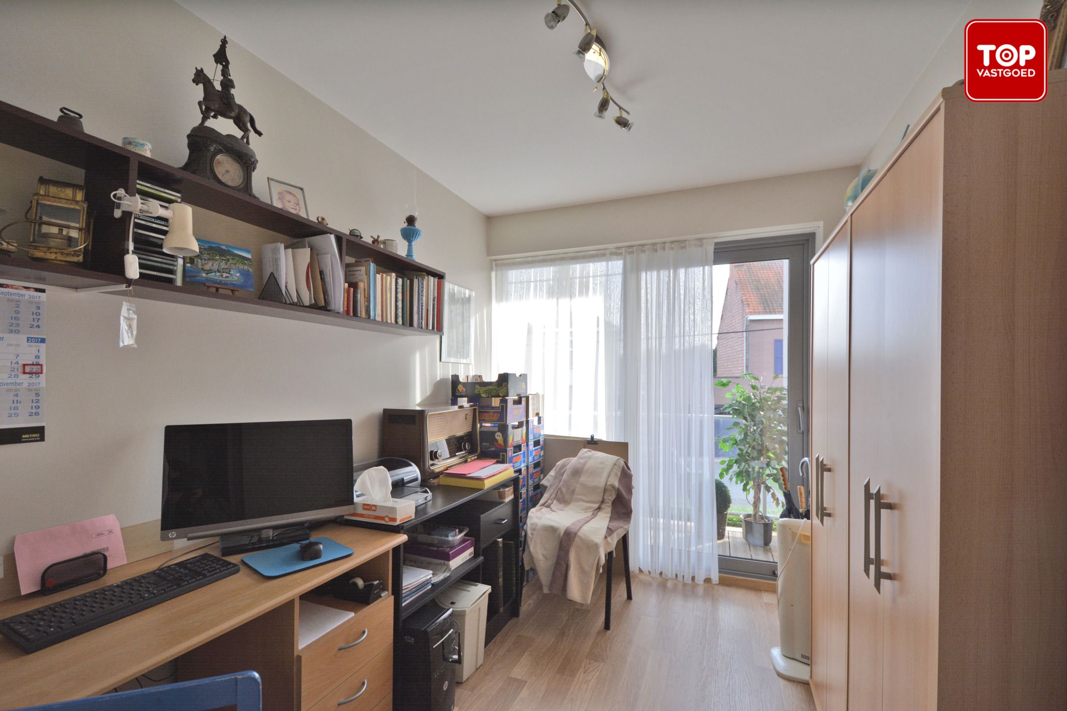 Instapklaar 2-slaapkamer appartement te Wondelgem. foto 5