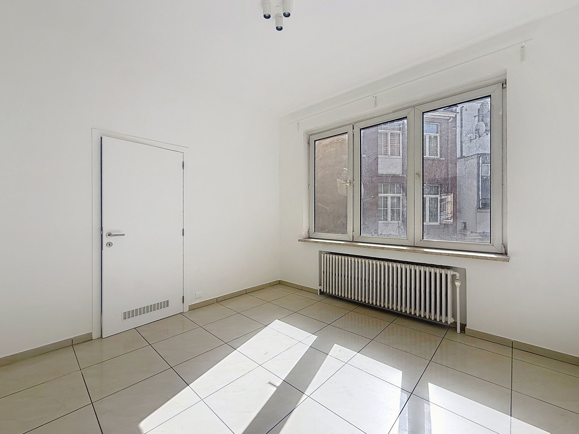 Prox. Tour en Taxi, mooi appartement 1 slaapkamer van ± 63m² foto 9