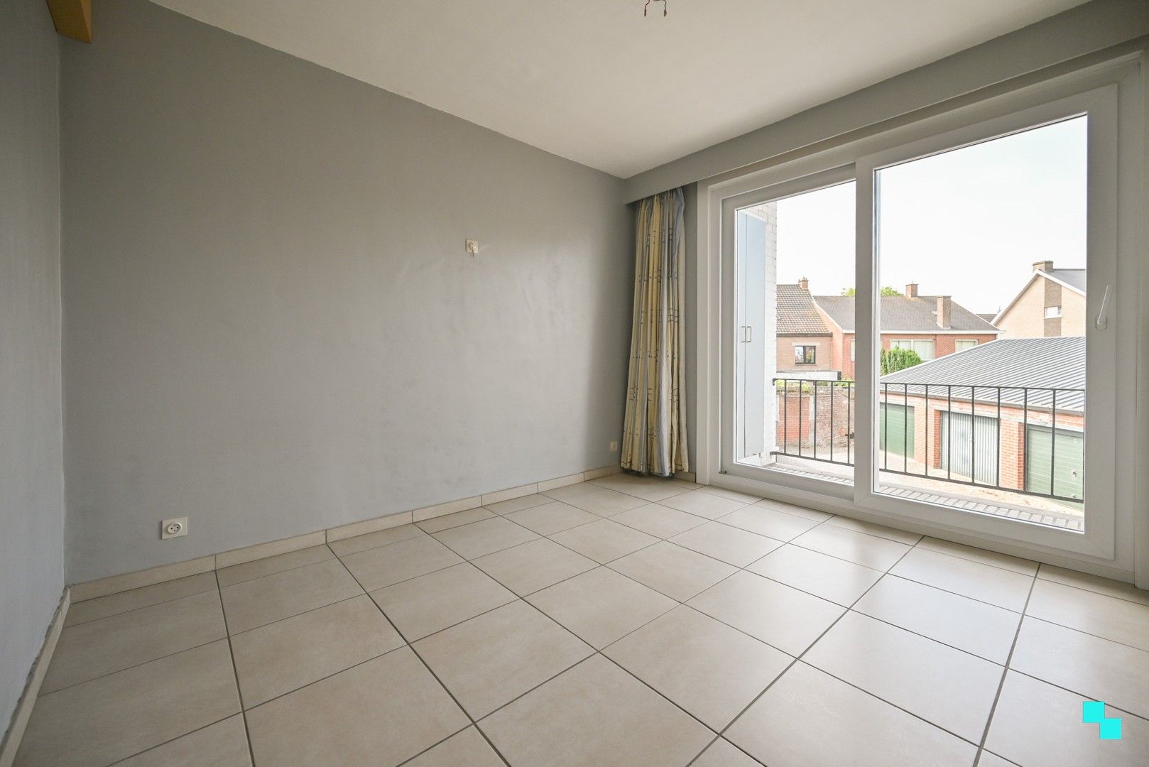 Energiezuinig, instapklaar tweeslaapkamerappartement te Roeselare foto 15