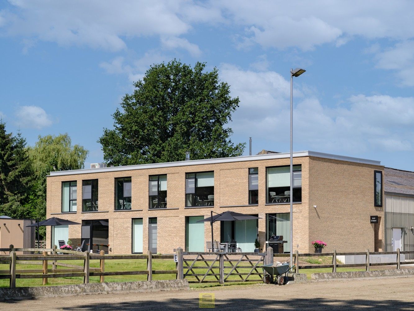 Uitzonderlijk pand - manege met gastenverblijf foto 31