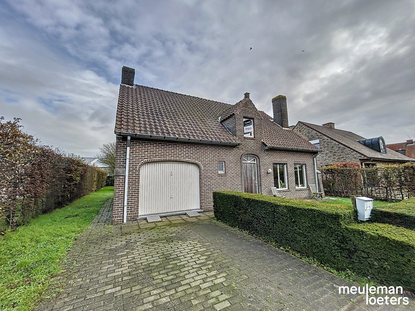 Familiewoning met inpandige garage  foto {{pictureIndex}}