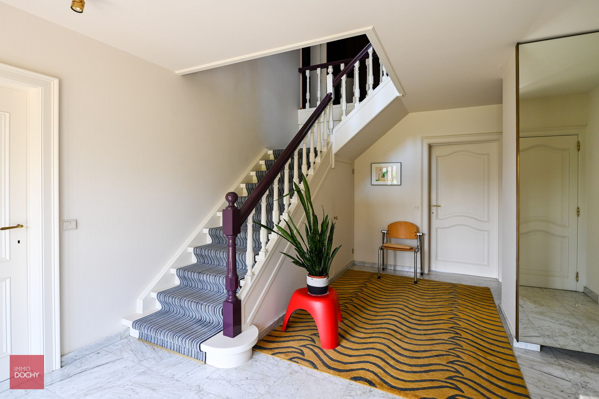 Zeer goed onderhouden villa op 2.241m² foto 12