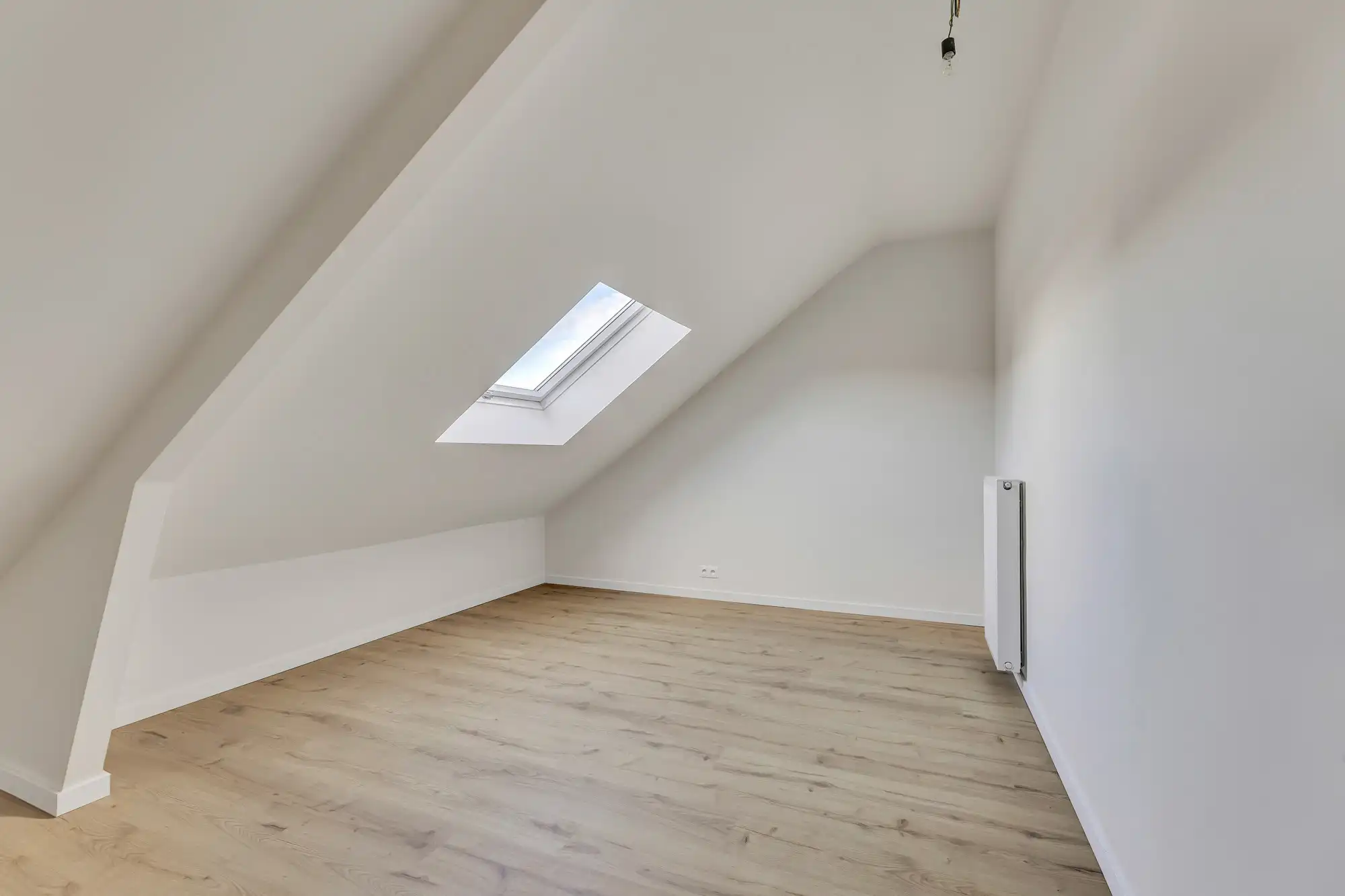 Volledig gerenoveerde woning met 4 slpks en tuin foto 17