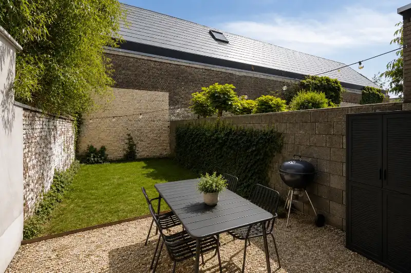Stijlvol wonen aan het Lousbergpark, instapklaar  en verrassend rustig foto 13