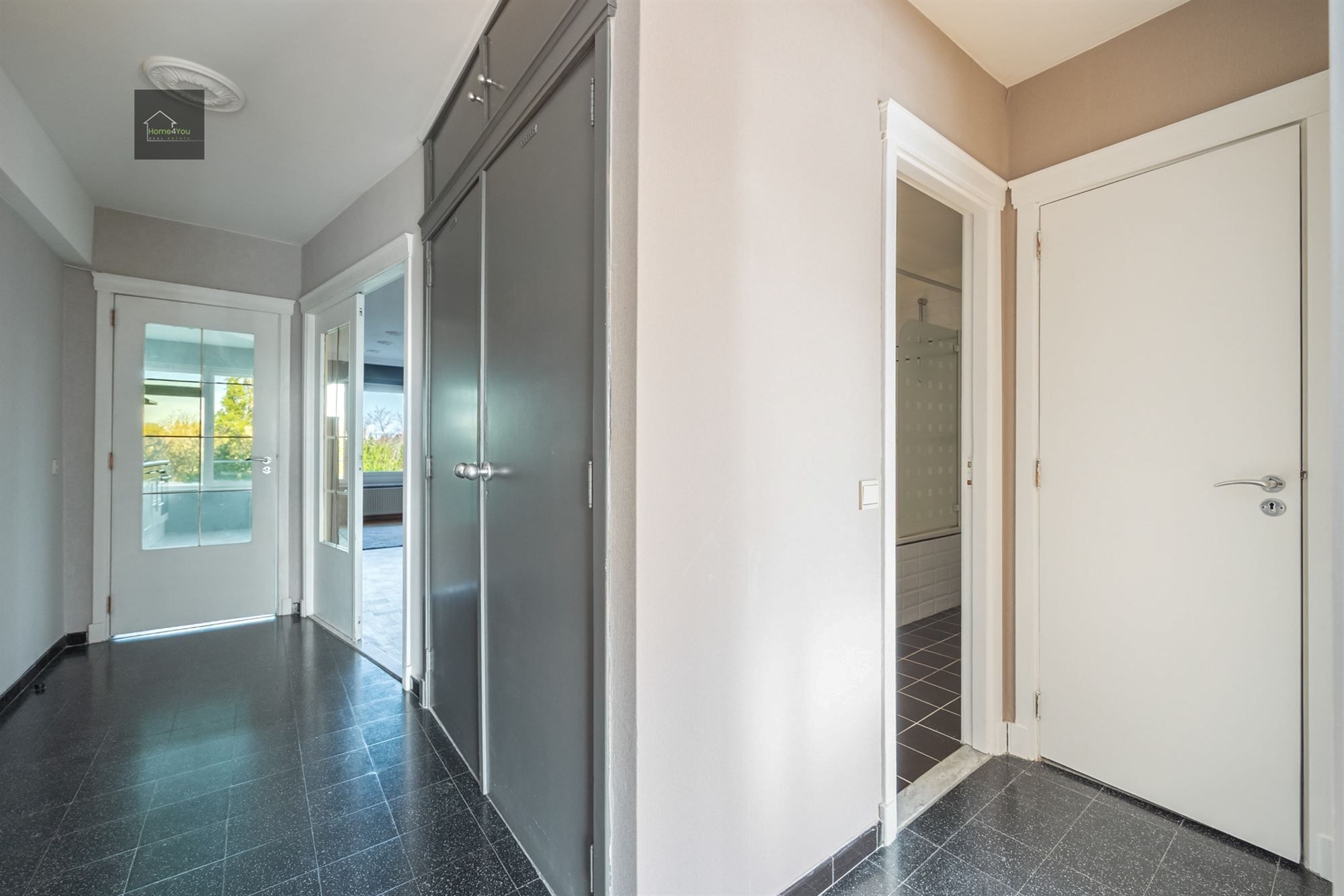 Lichtrijk appartement met 2 slaapkamers, autostaanplaats én groen uitzicht foto 12