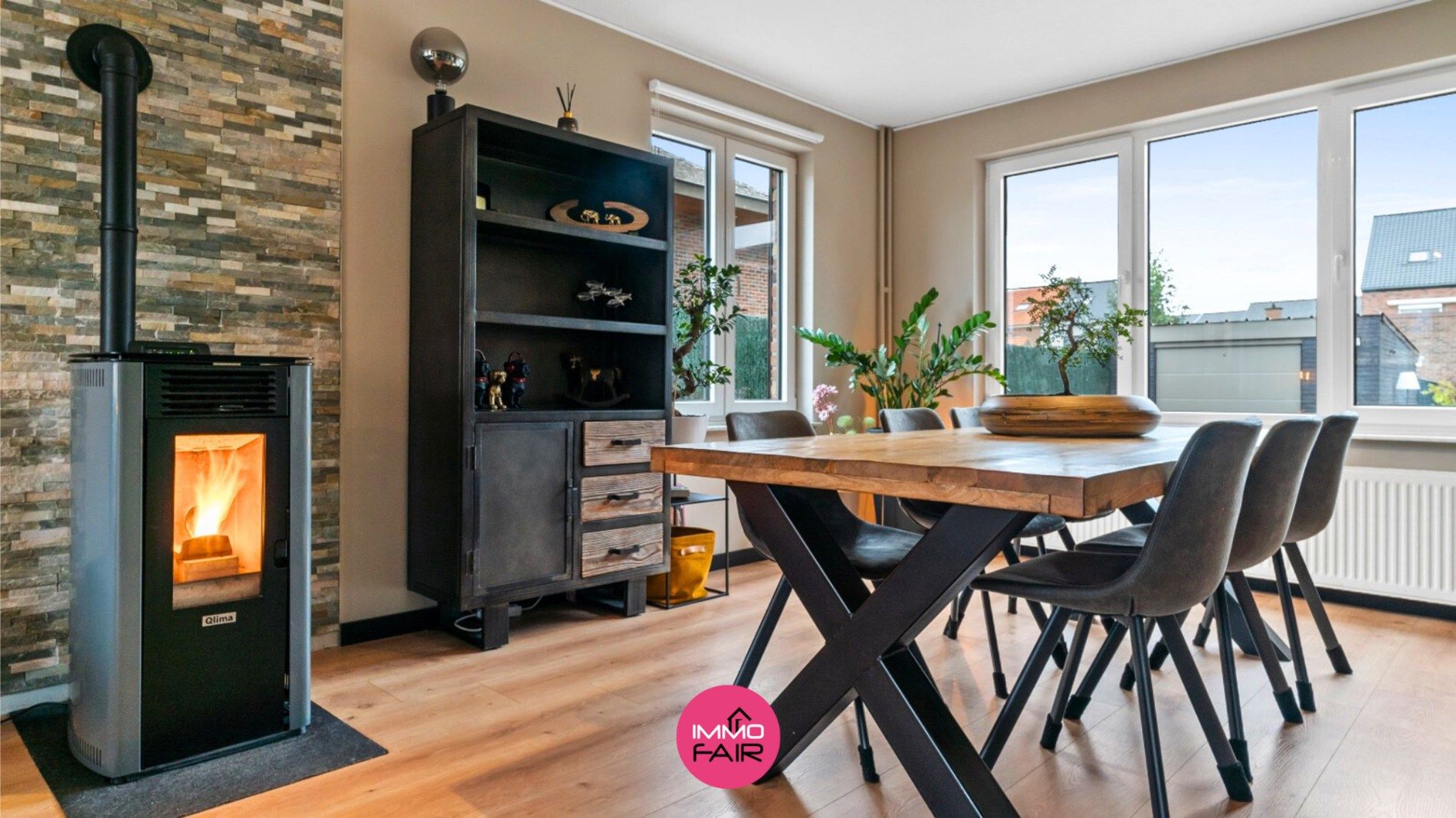 Ruime, instapklare gezinswoning op slechts een kwartiertje van Maastricht! foto 2