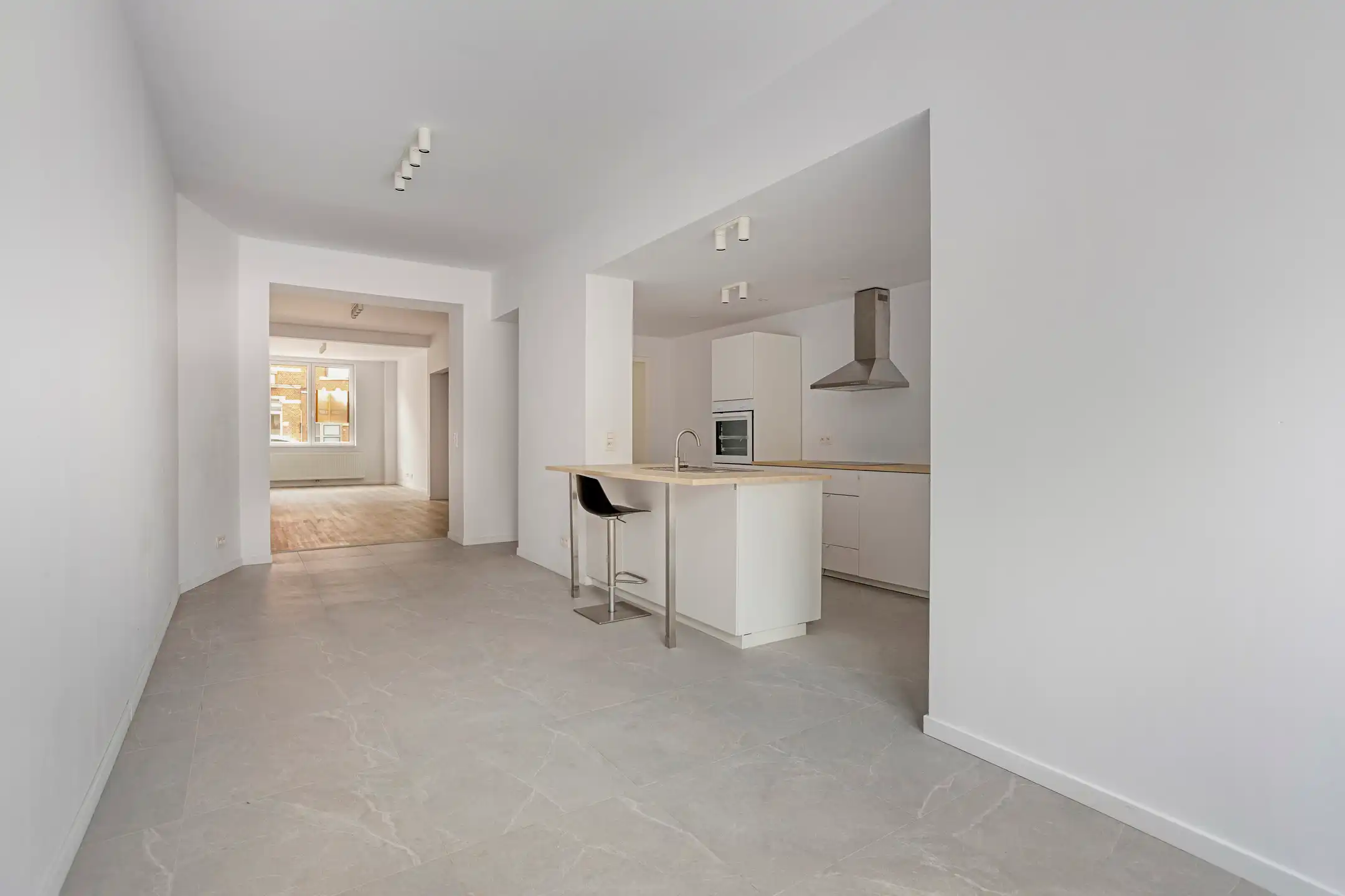 Instapklaar herenhuis (EPC A) met 6 slaapkamers vlakbij Leuven foto 8