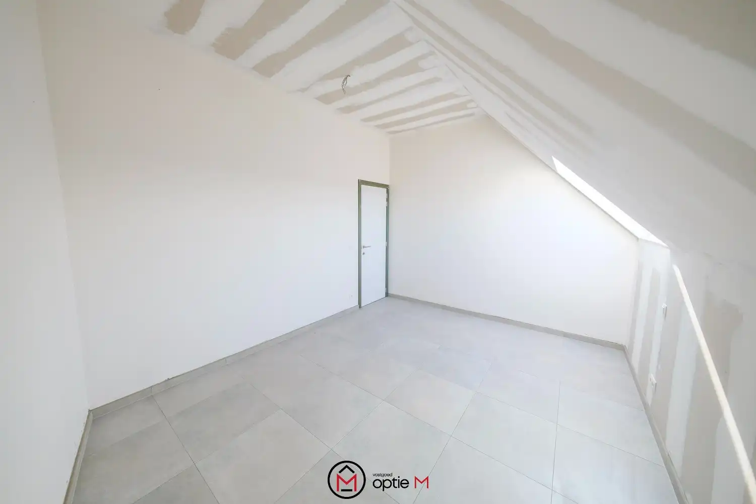 TE HUUR DUPLEX APPARTEMENT MET TERRAS IN DIEPENBEEK foto 10