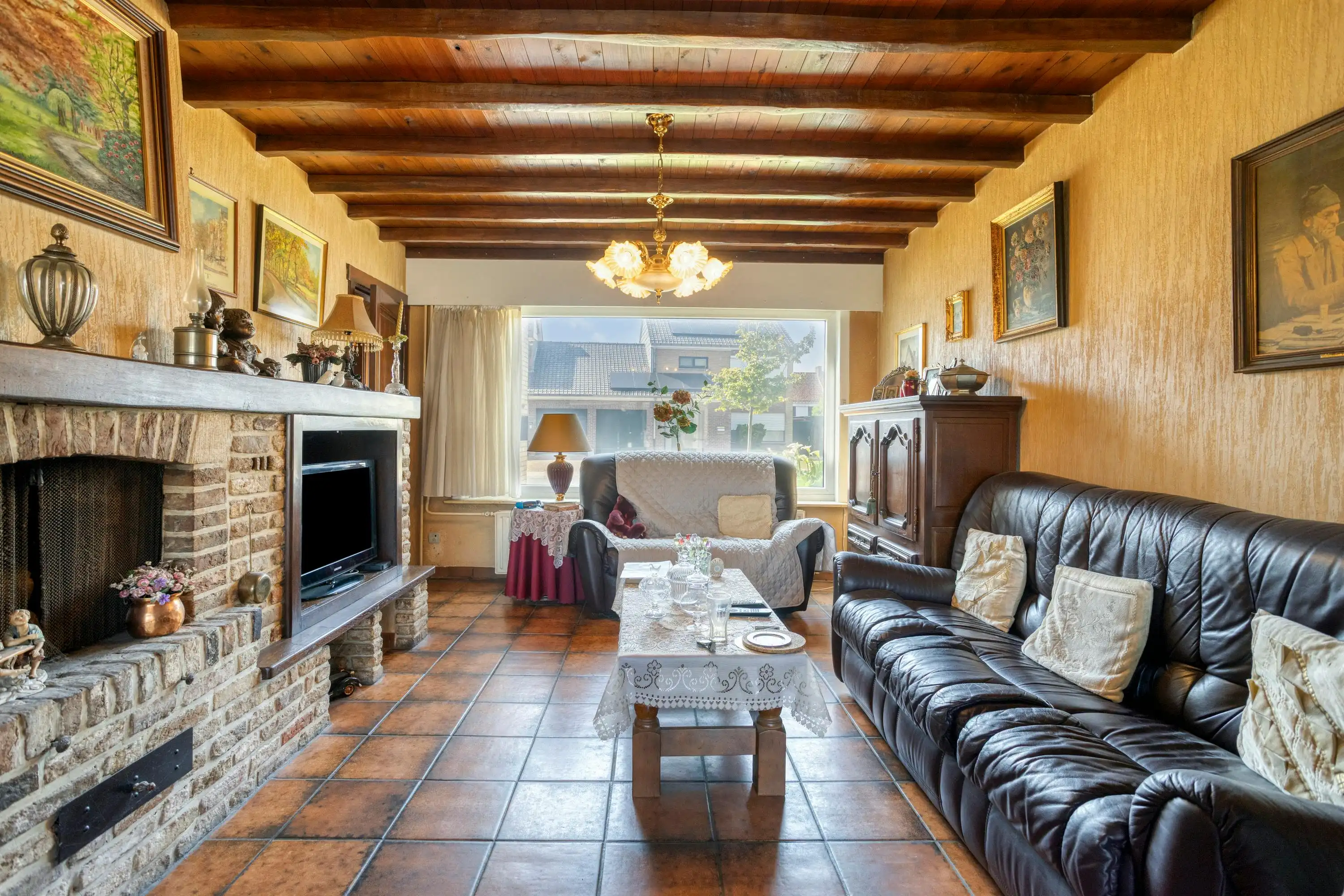 Te renoveren woning met 4 slaapkamers te koop in Koolkerke foto 2
