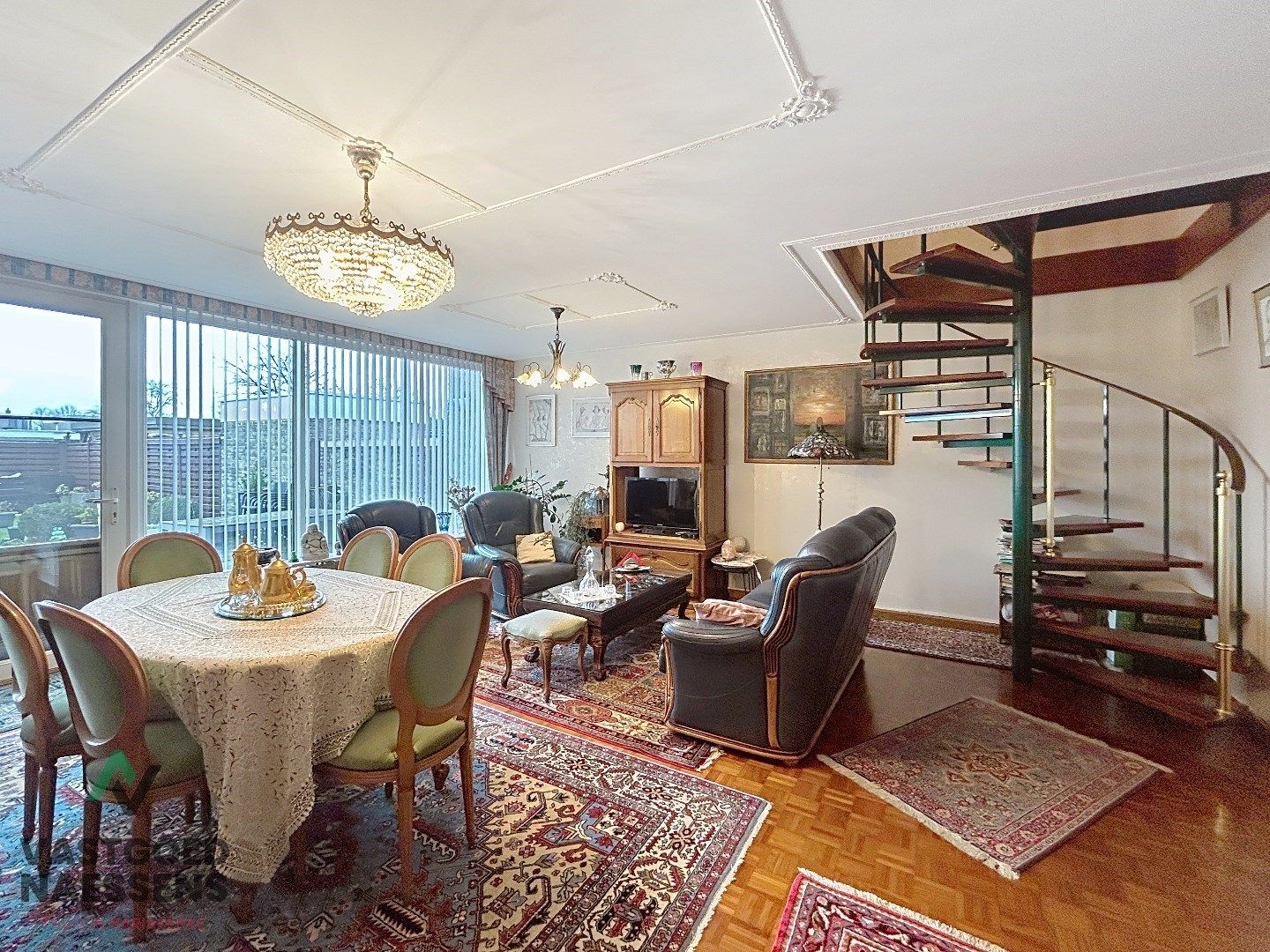 INSTAPKLARE WONING MET 3 SLPK, GARAGE EN ZONNIGE TUIN foto 3