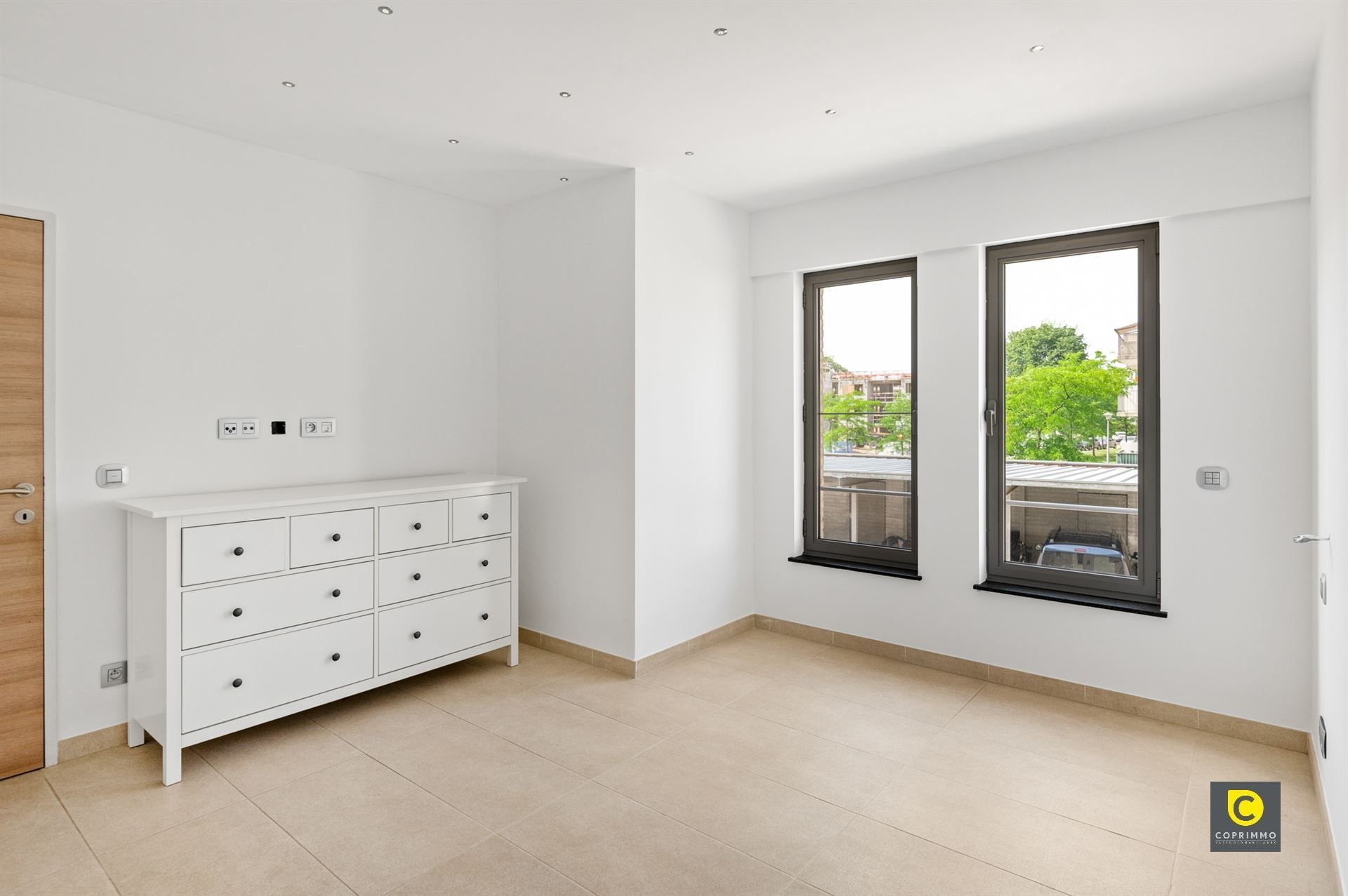 Recente instapklare woning op woonerf foto 13