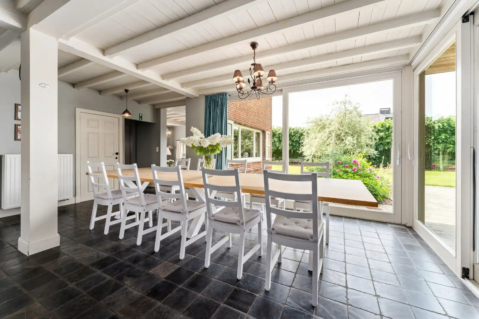 Karaktervolle hoeve met schuur in Oostveld foto 8