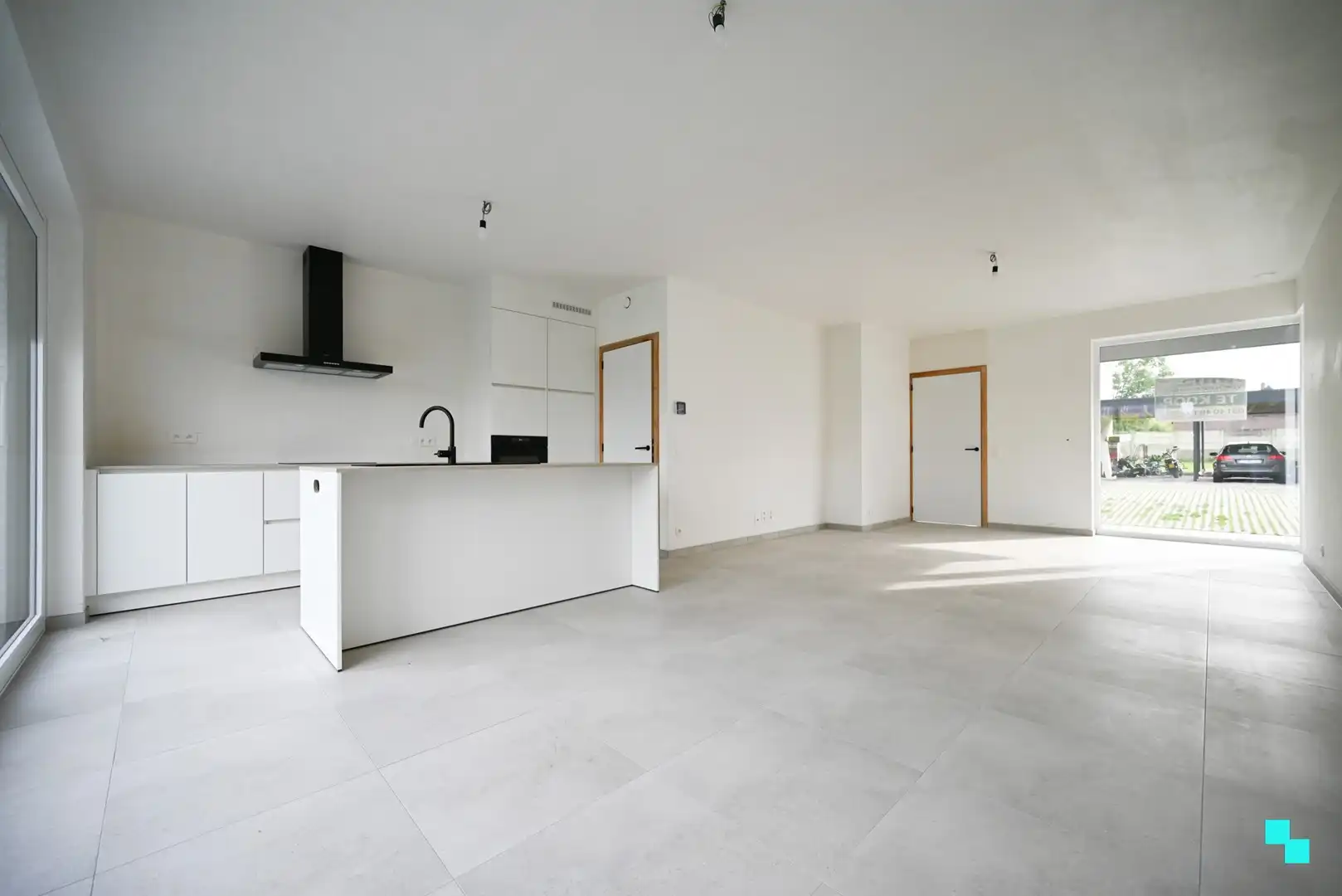 Aantrekkelijke HOB met drie slaapkamers in rustige nieuwe verkaveling foto 3