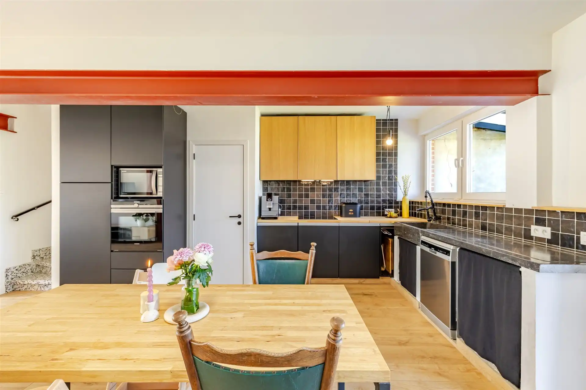 Energiezuinige gezinswoning met mooie tuin foto 6