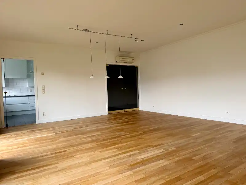 CENTRUM GENT, HEEL RUIM APPARTEMENT MET TERRAS EN GARAGEBOX foto 2