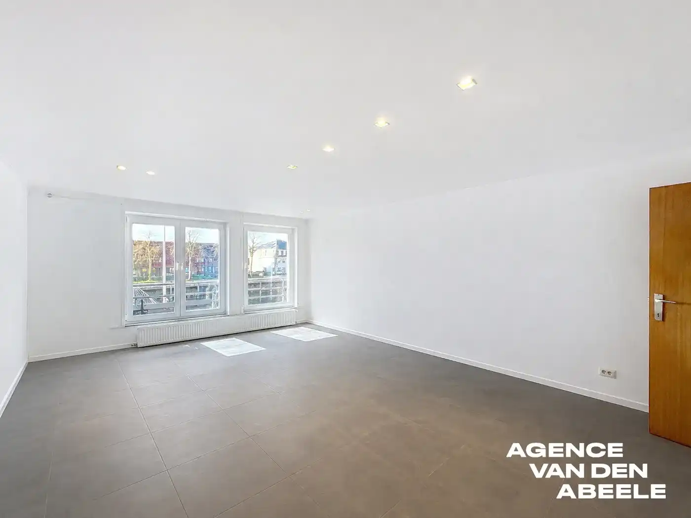 Prachtig gelegen appartement met 2 slaapkamers en zicht op de Damse Vaart  foto 2