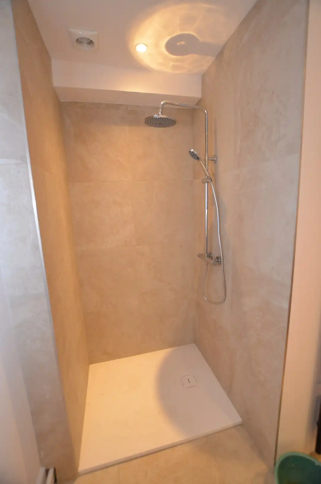 Zeer ruim appartement foto 11