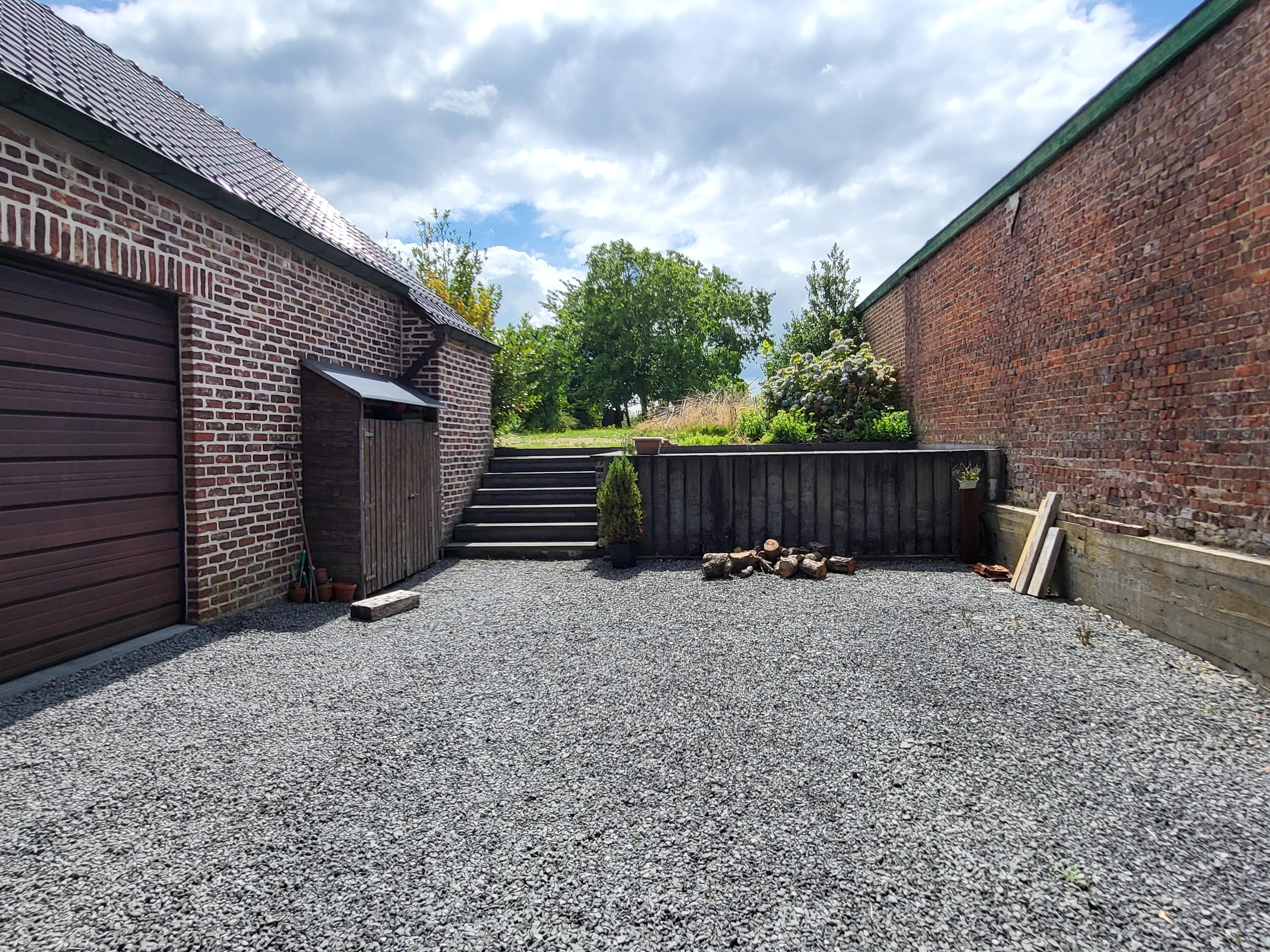 Prachtige burgerwoning op 950 m² met ruime garage en zuidgerichte tuin gelegen in de Vlaamse Ardennen.  foto 10