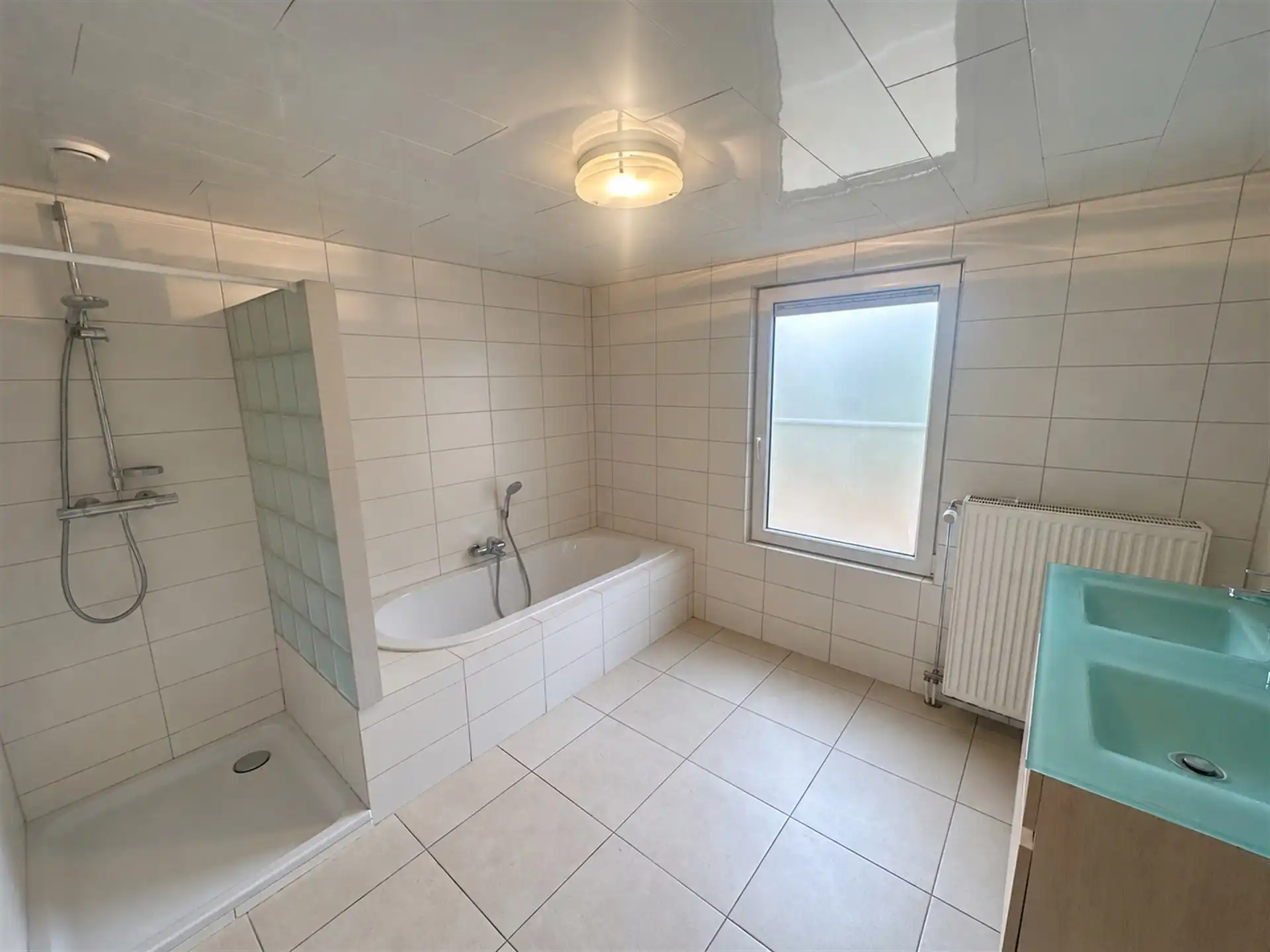 Gezinswoning met 3 slaapkamers en garage foto 8