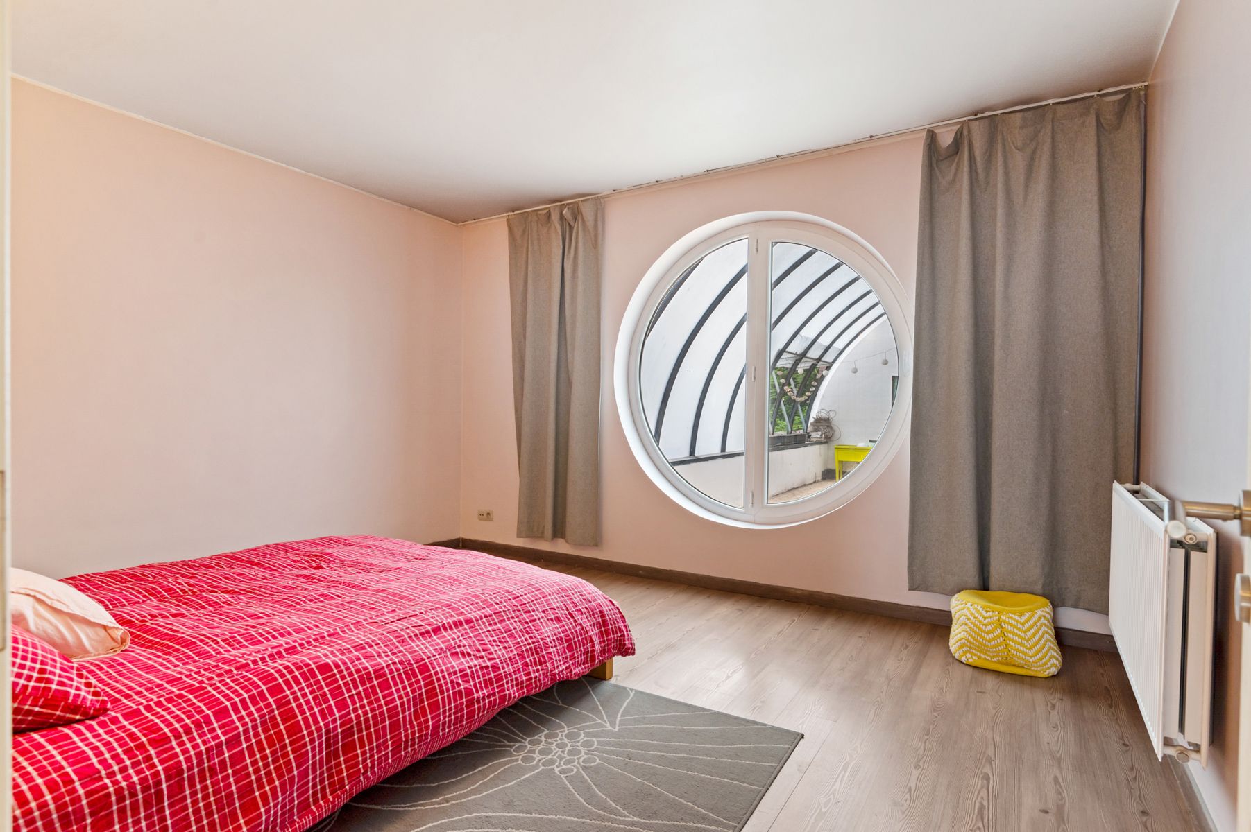 Zeer ruime gerenoveerde loft met staanplaats  foto 11