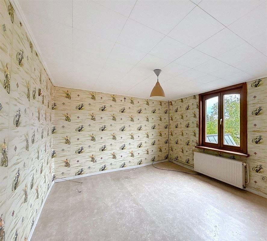 Ruime gezinswoning met grote garage en lange oprit in Dudzele foto 4