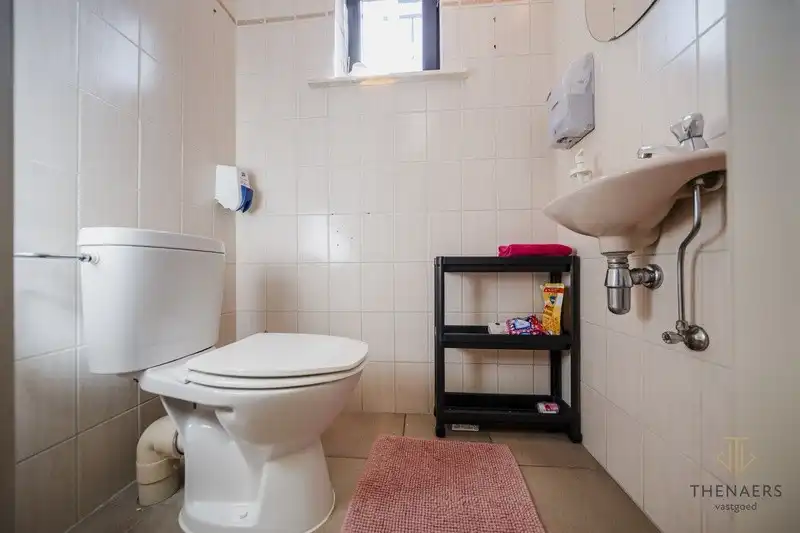 Ruime woning met tal van mogelijkheden op een strategische locatie in Sint-Truiden. foto 13