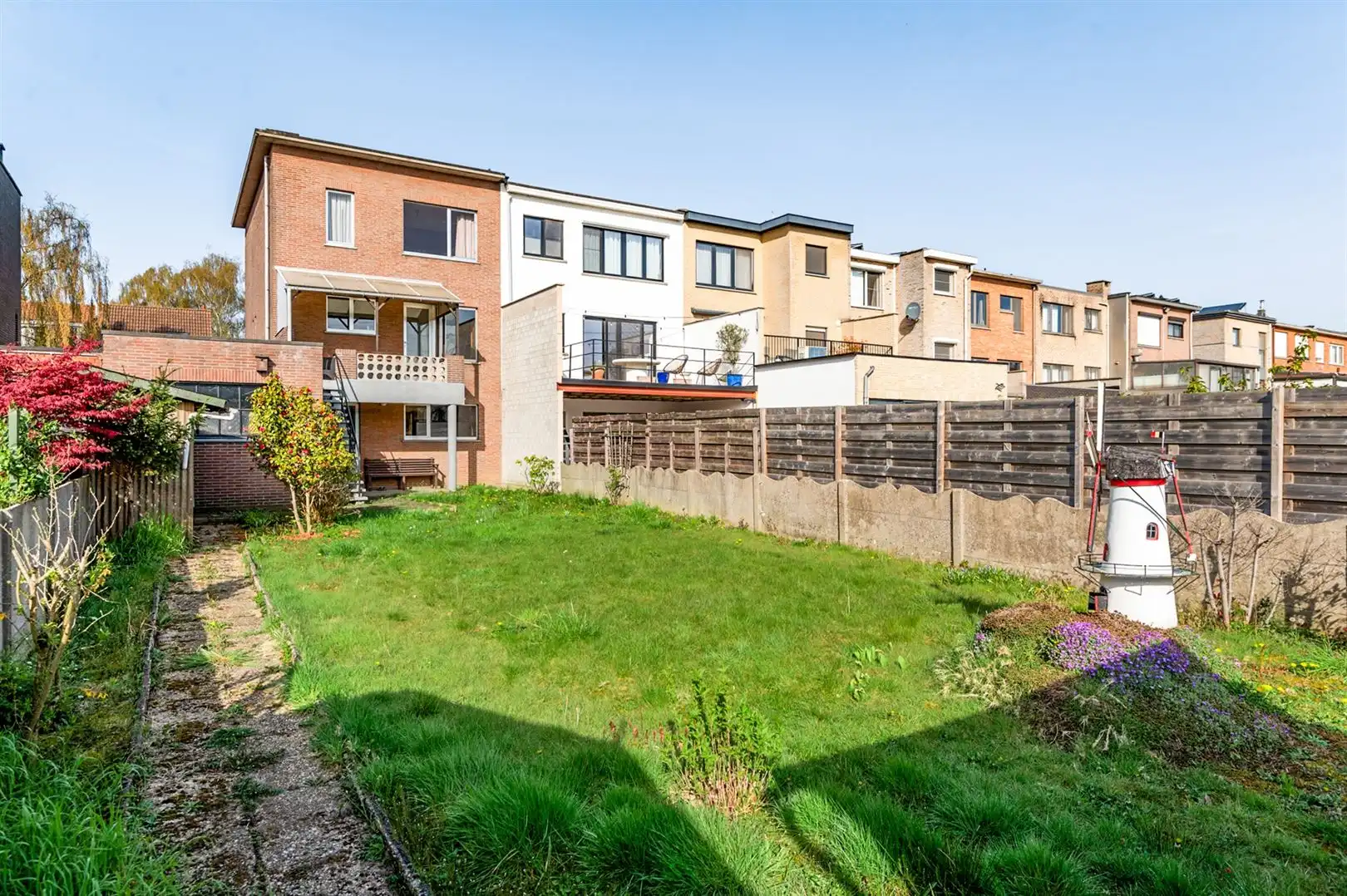 Ruime bel-etagewoning op ca. 350m2 met 3 slaapkamers foto 14