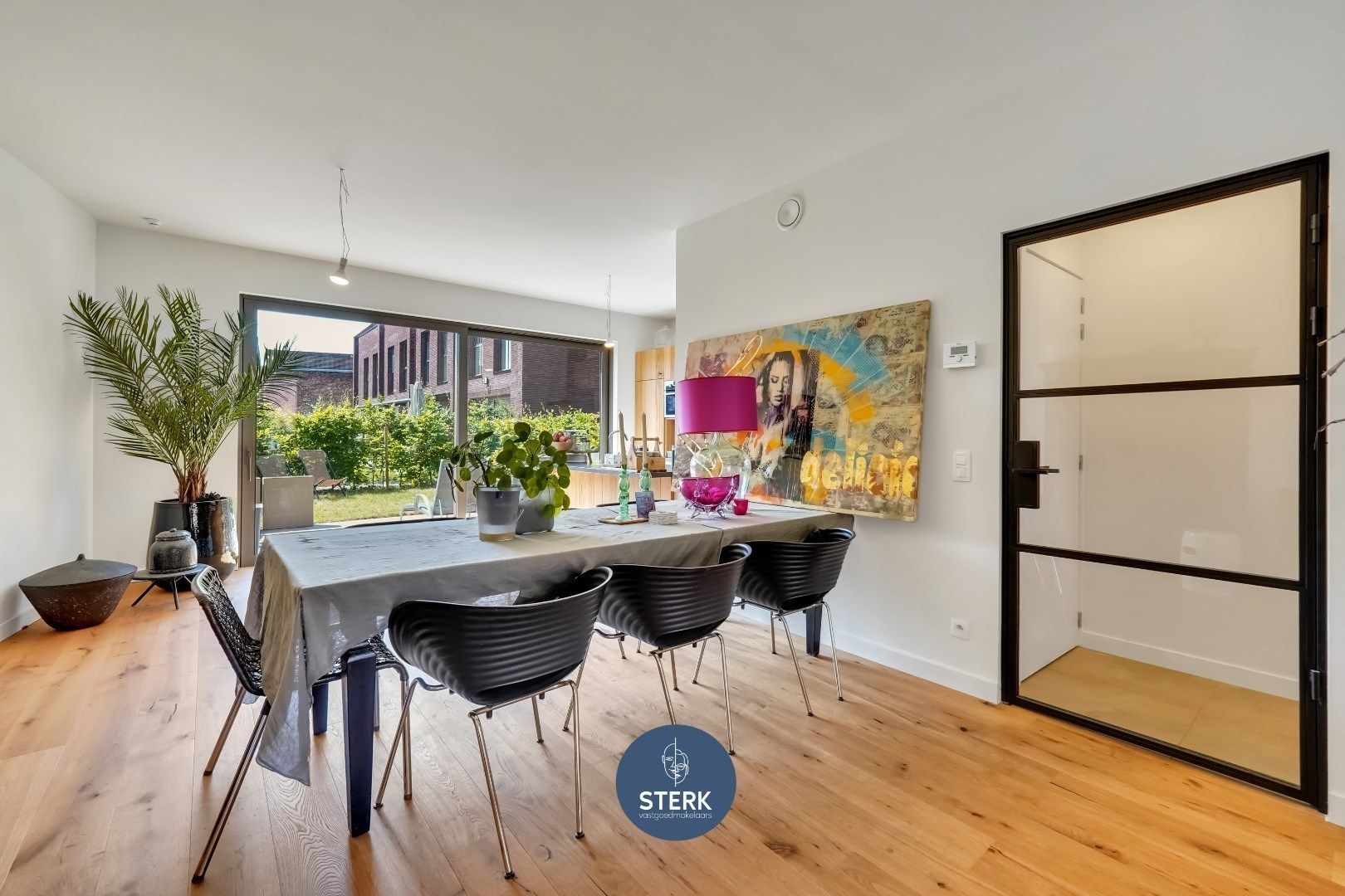 ENERGIEZUINIGE GEZINSWONING IN DE DORPSKERN VAN OUD-REKEM !  foto 7