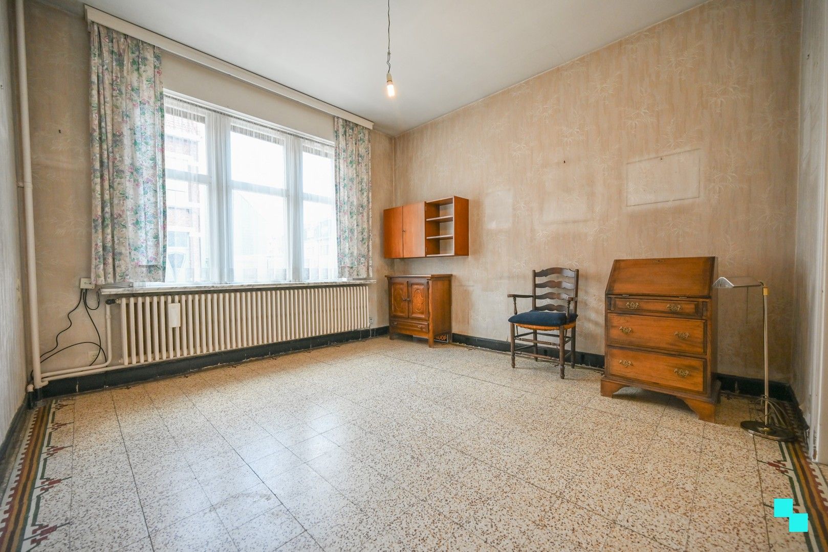 Te renoveren woning met drie slaapkamers nabij centrum Izegem foto 7