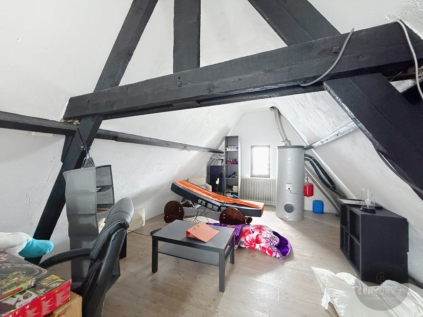 RUIME WONING met LOODS en WERKPLAATS foto 17